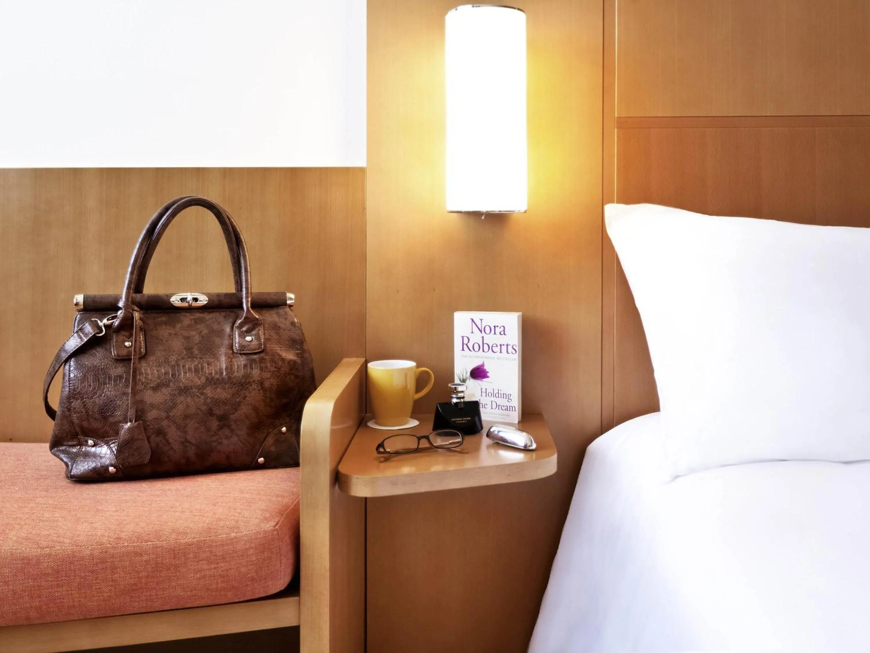 Standard Twin Room in Ibis Abu Dhabi Gate