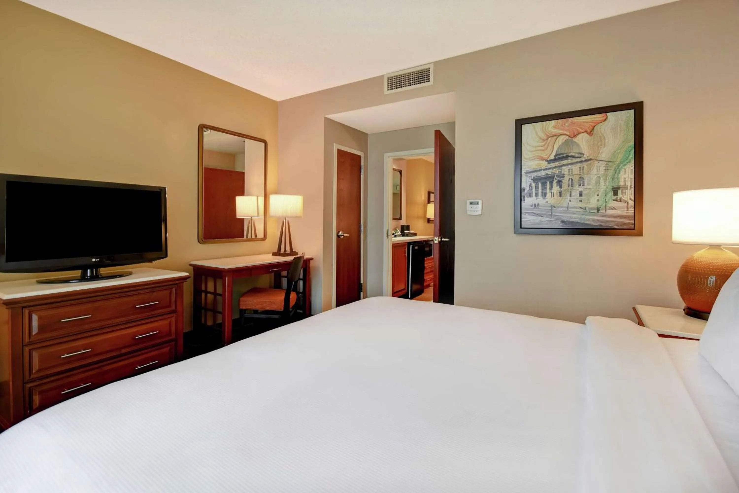 Corner King Suite in Embassy Suites Little Rock