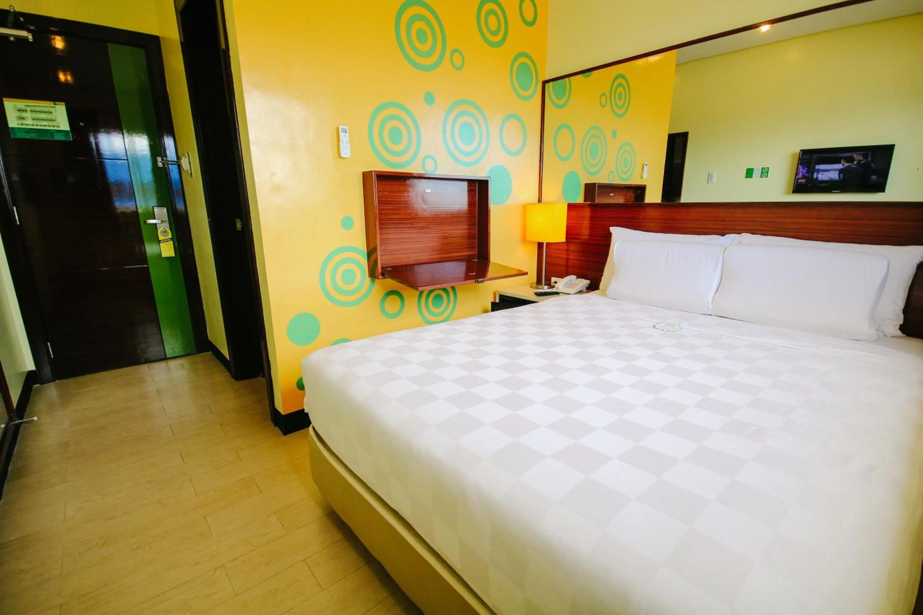 Queen Room in Go Hotels Tacloban