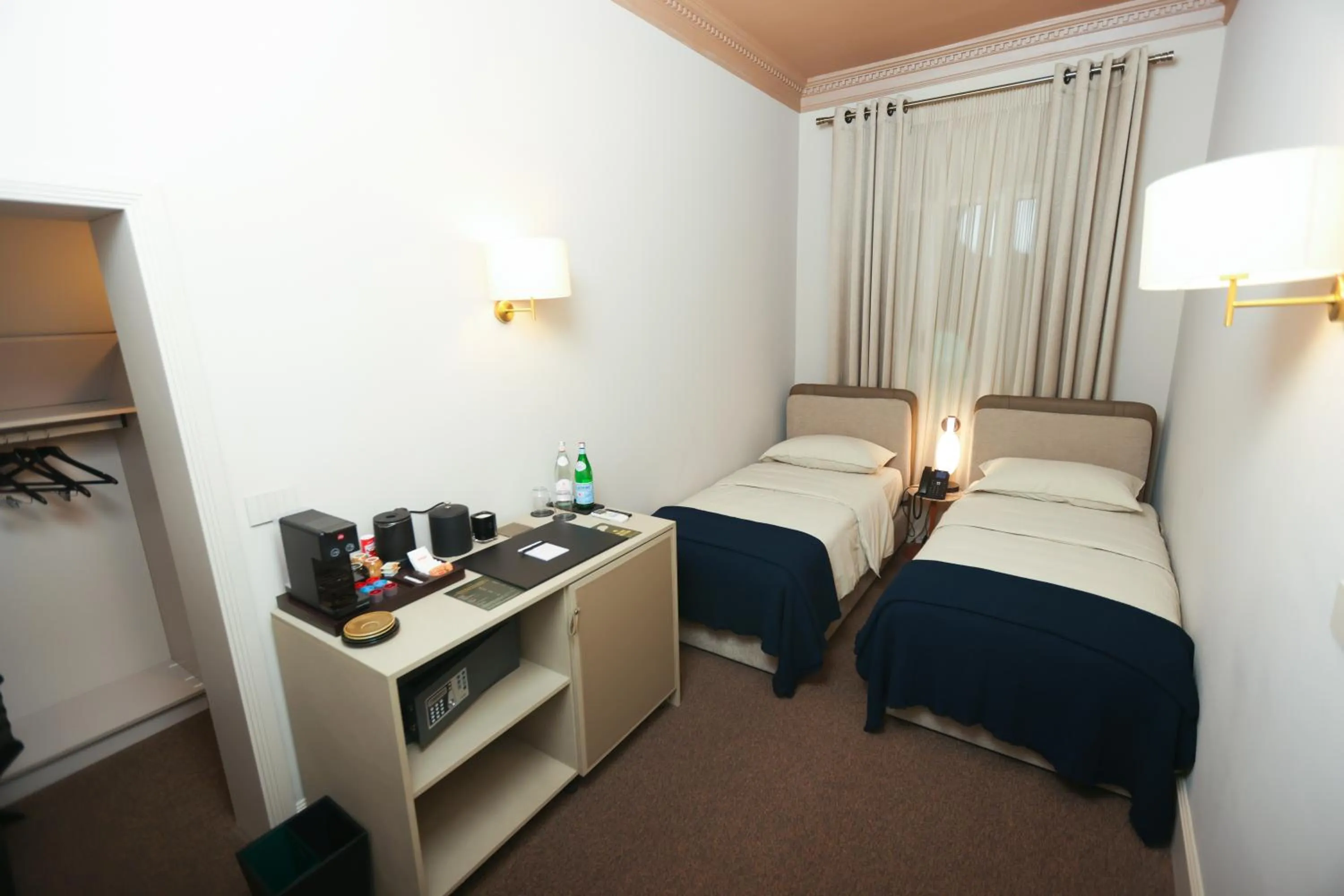 Small Twin Room in Padam Boutique Hotel