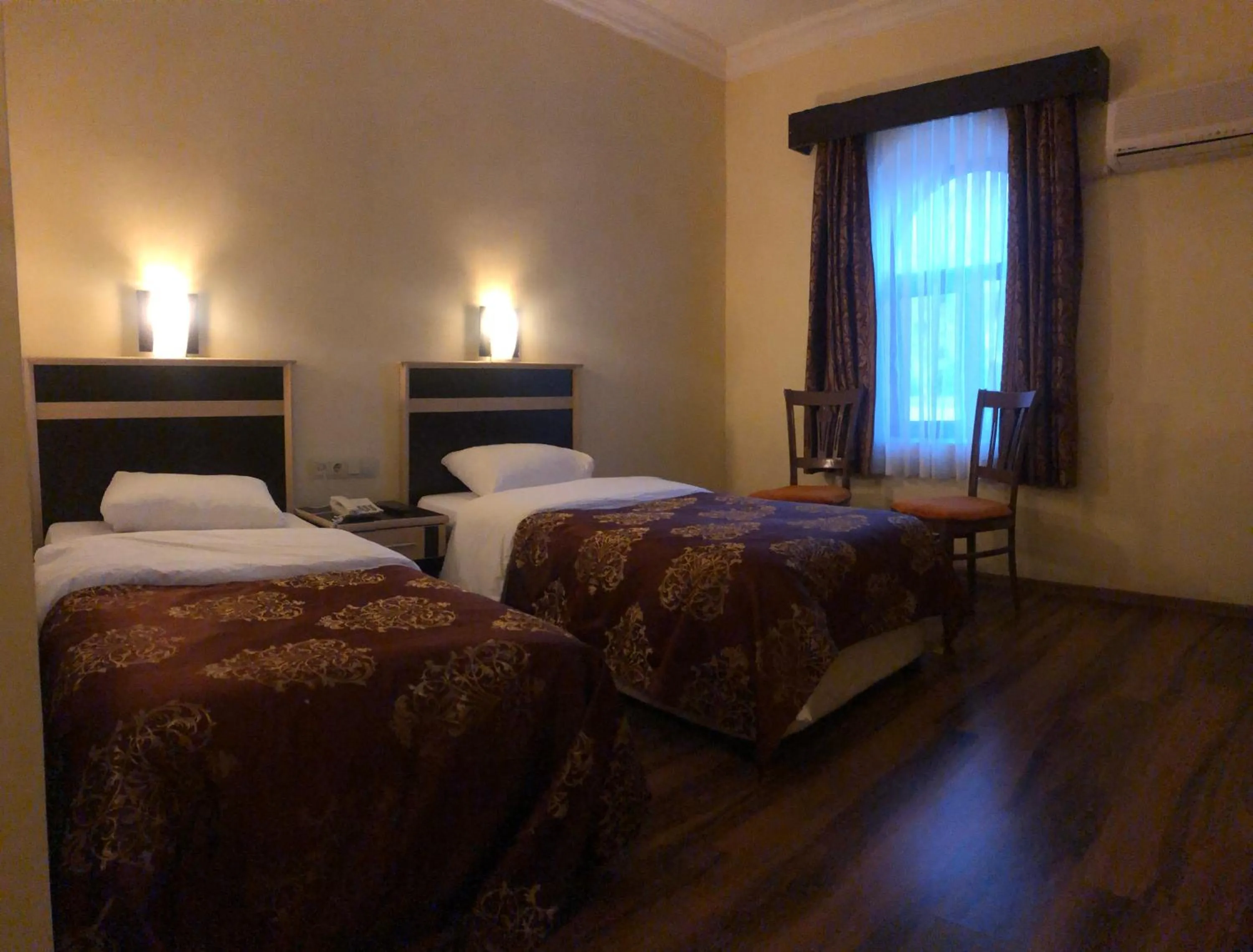 Standard Twin Room in Hotel Euphrat Nemrut