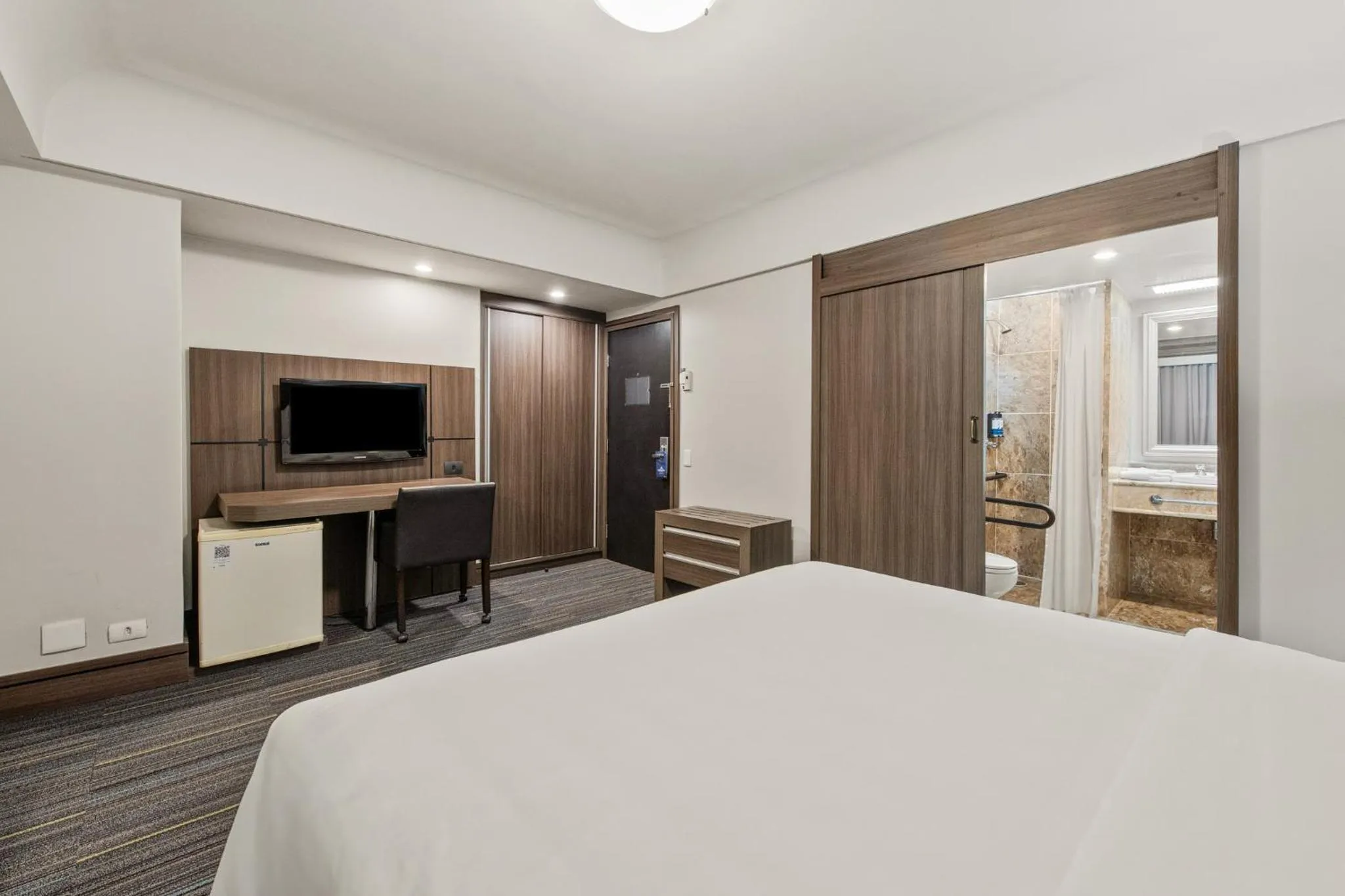 Double Room - single occupancy - Disability Access in Slaviero Curitiba Centro