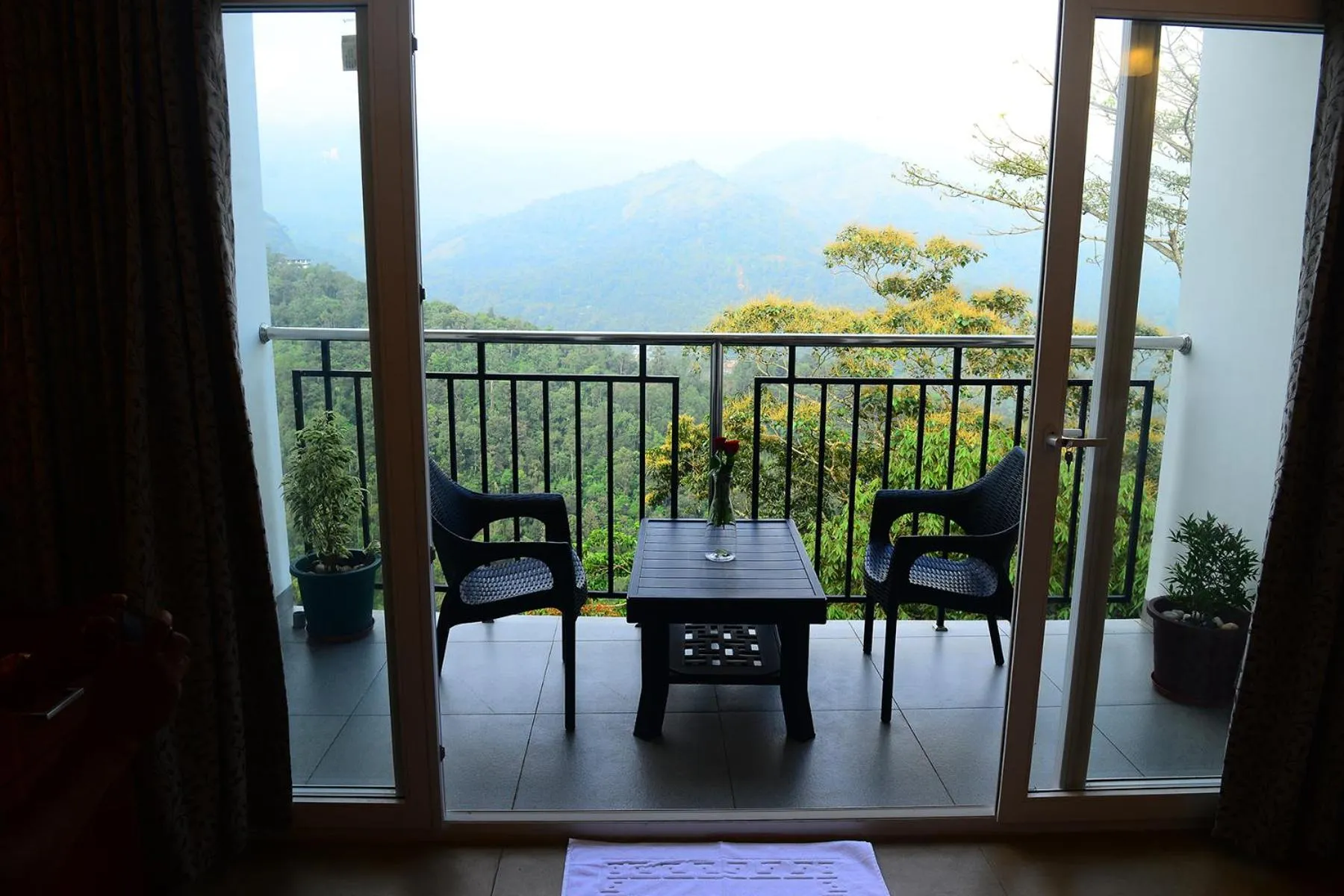 Double Room with Balcony in Palmtree Leaf, Munnar