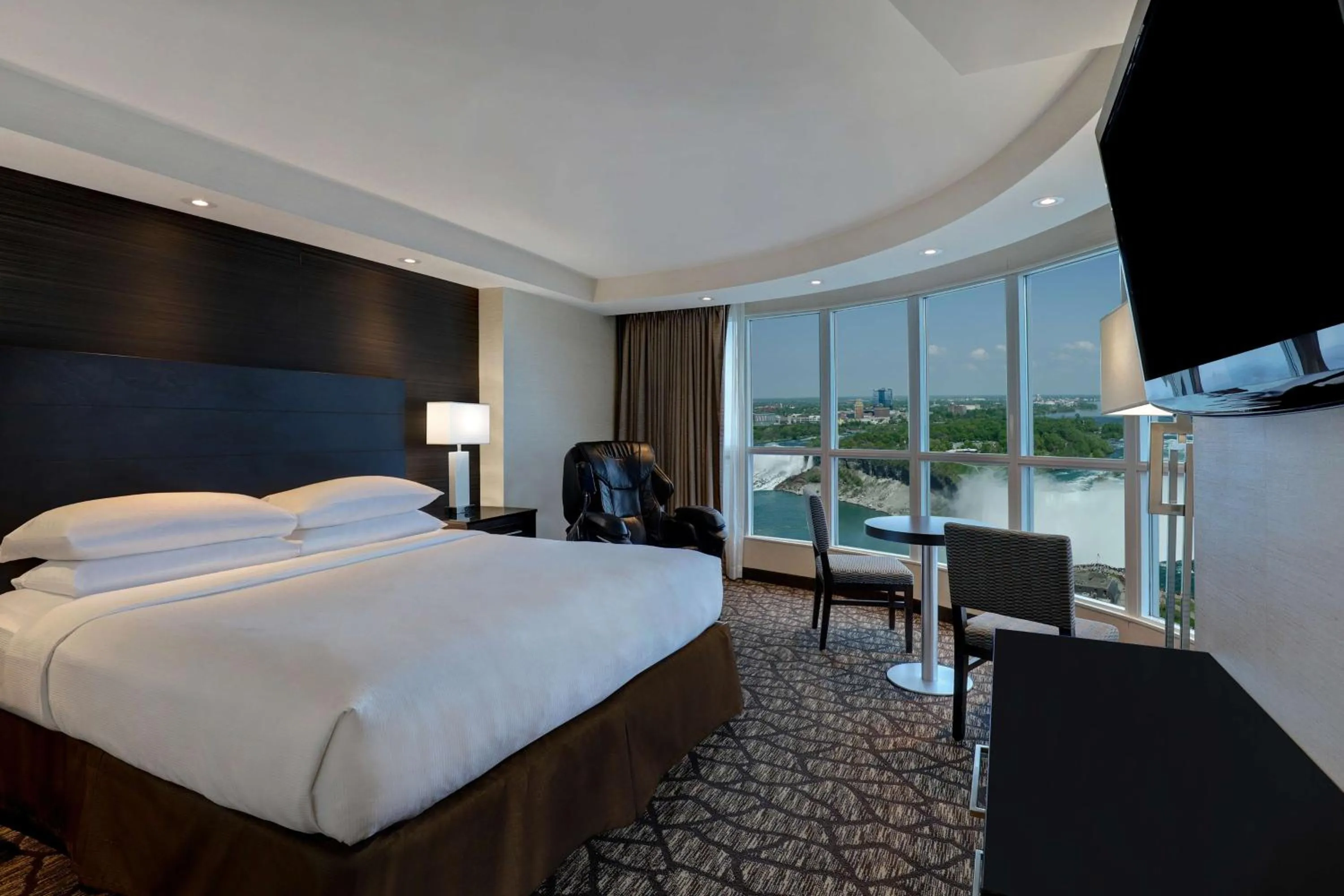 Presidential King Suite with Horseshoe/US Falls View in Embassy Suites by Hilton Niagara Falls/ Fallsview