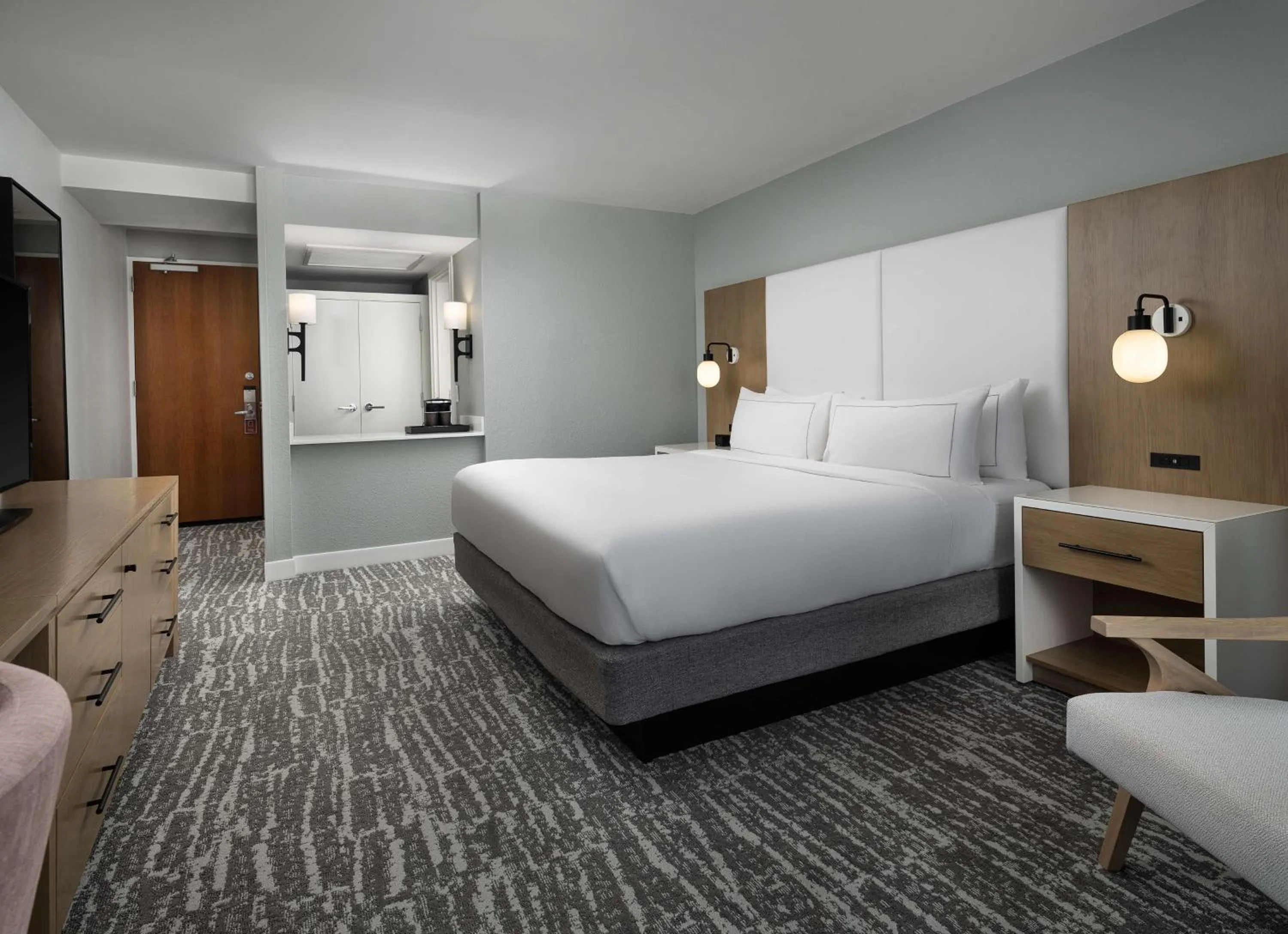 King Room with Ocean View - Hearing Accessible in Hilton Myrtle Beach Resort