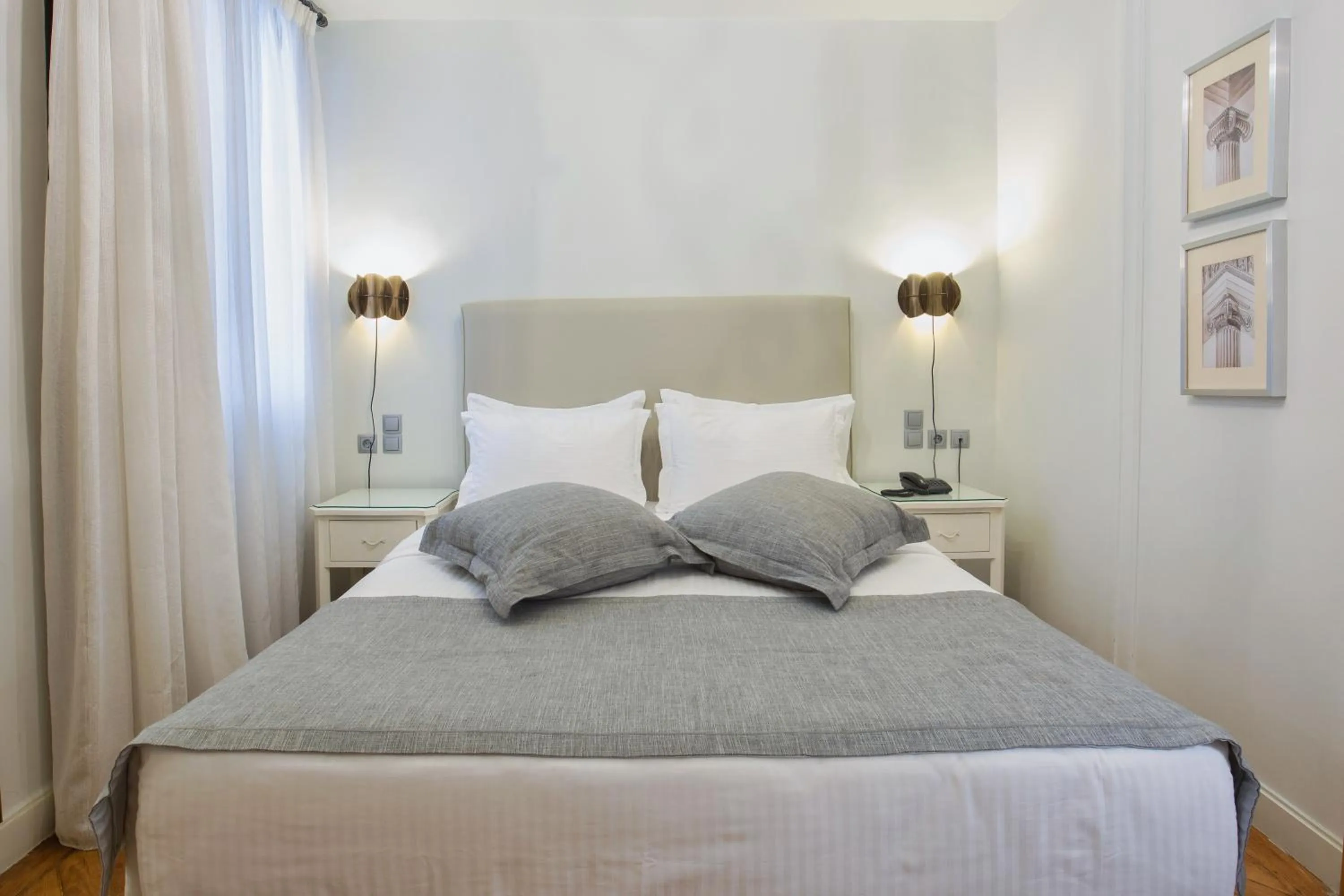 Small Double Room in Sweet Home Hotel