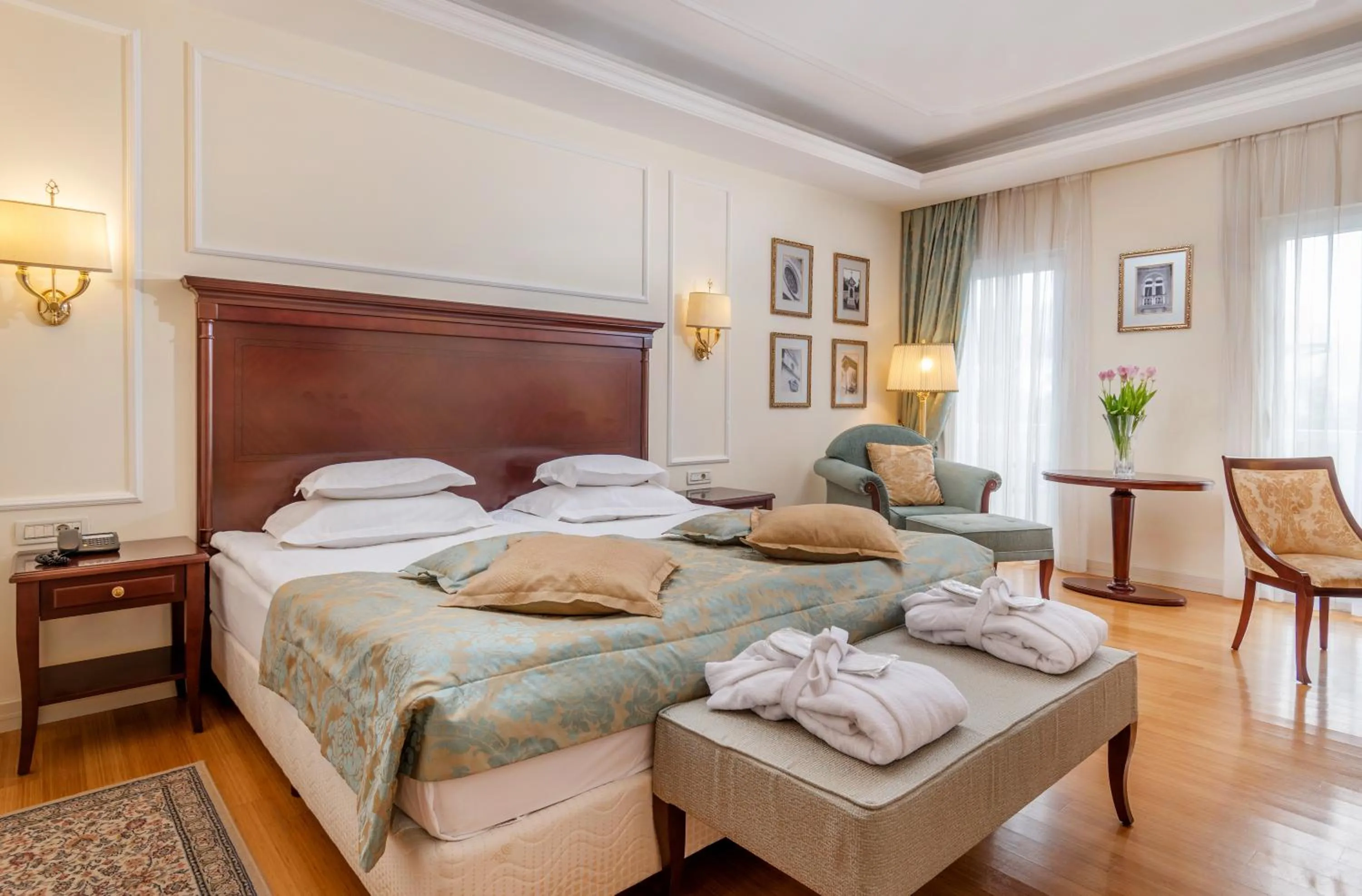 Deluxe Double or Twin Room with Balcony in Hotel President Solin