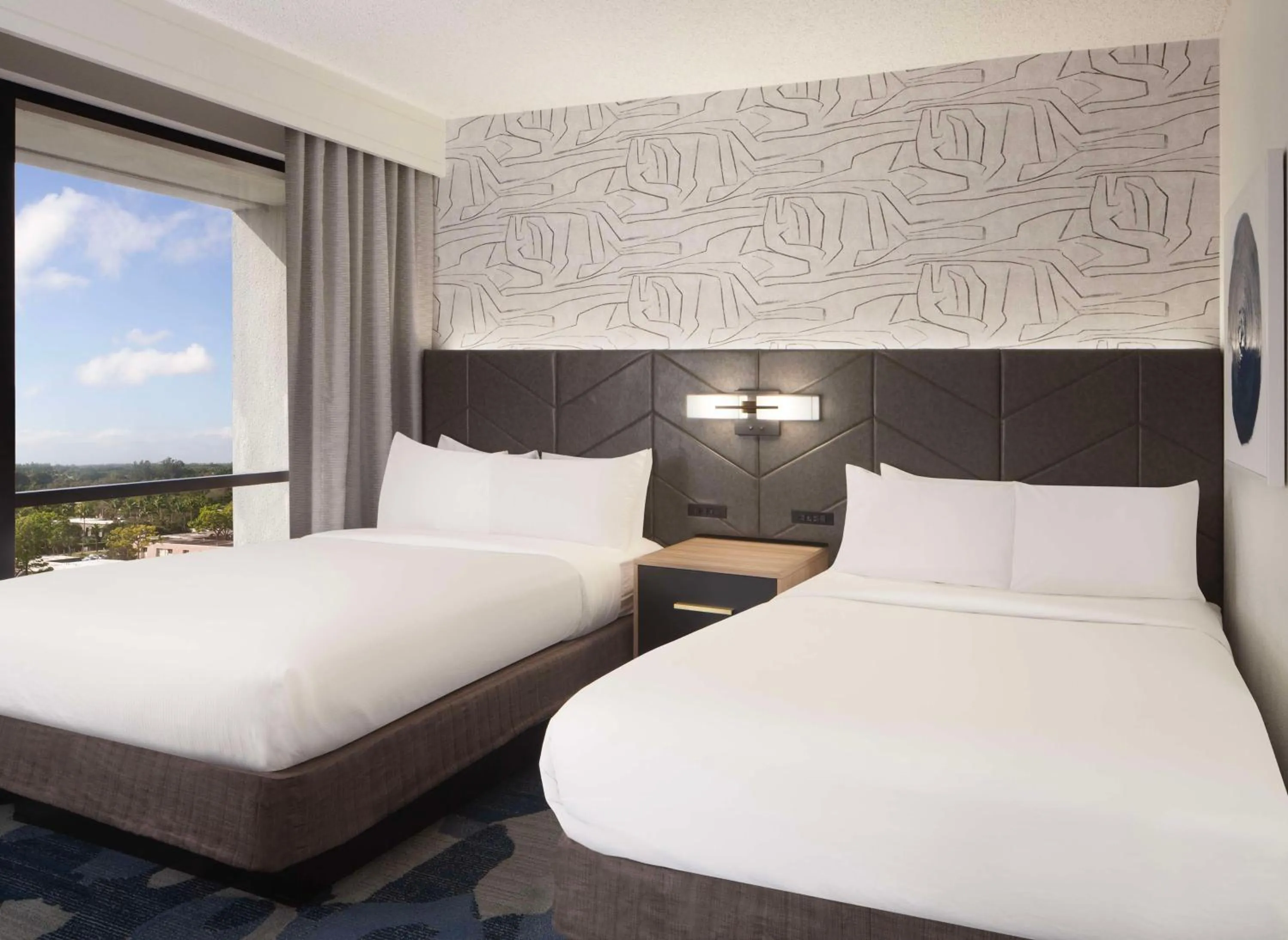 Suite with Two Double Beds and Bath Tub - Mobility Accessible in Embassy Suites by Hilton Palm Beach Gardens PGA Boulevard