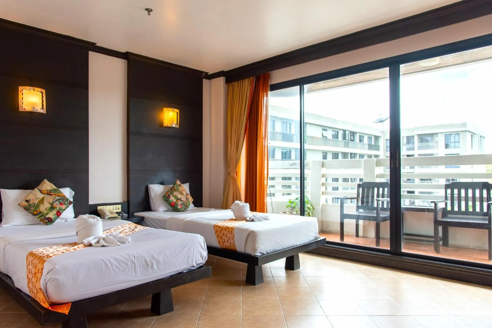 Twin Room with Bath in Hua Hin Loft