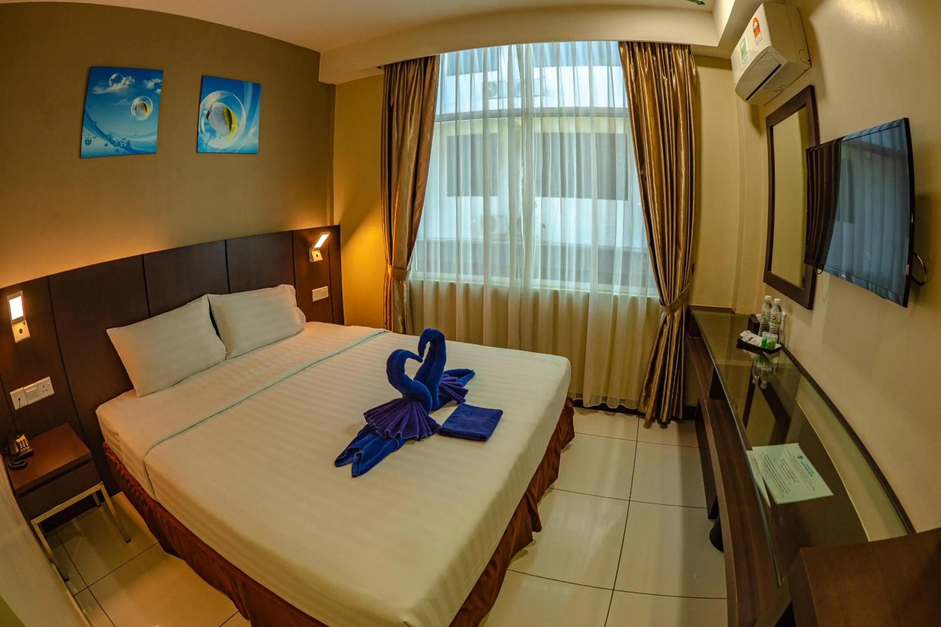 Standard King in Wave View Hotel