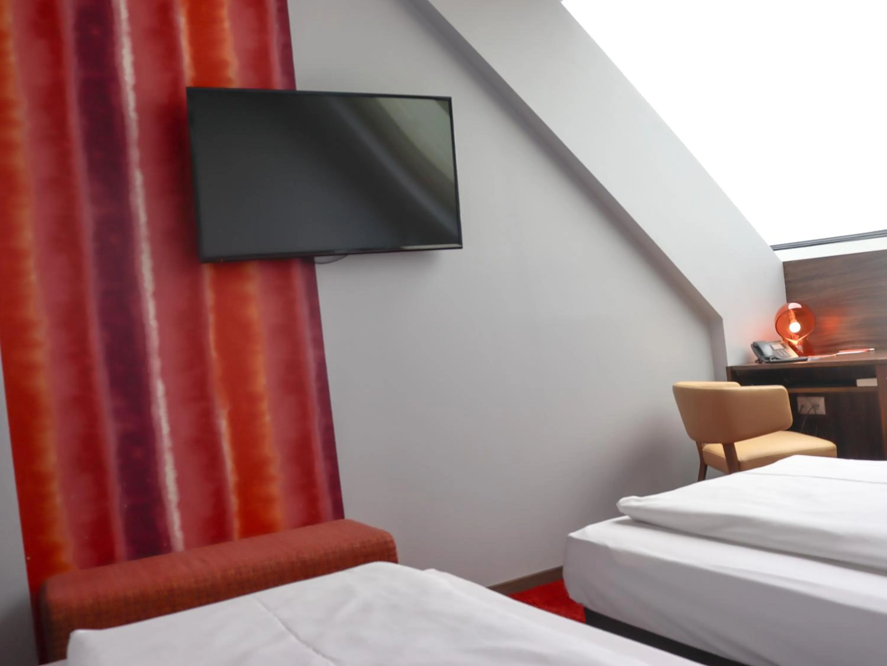 Deluxe Twin Room in Simm's Hotel - cityhotel next to Metro U3