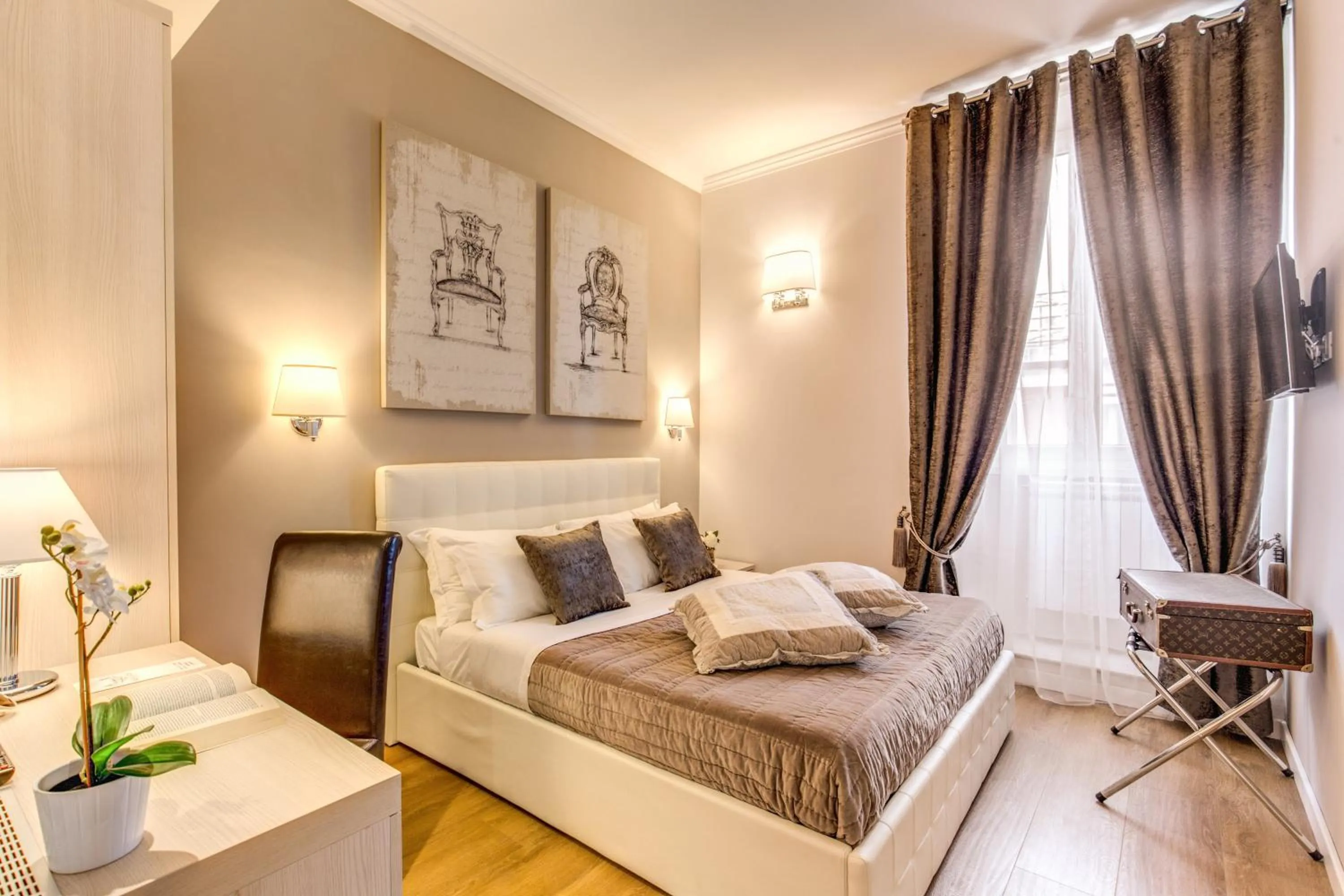 Double Room in The Bridge Suites