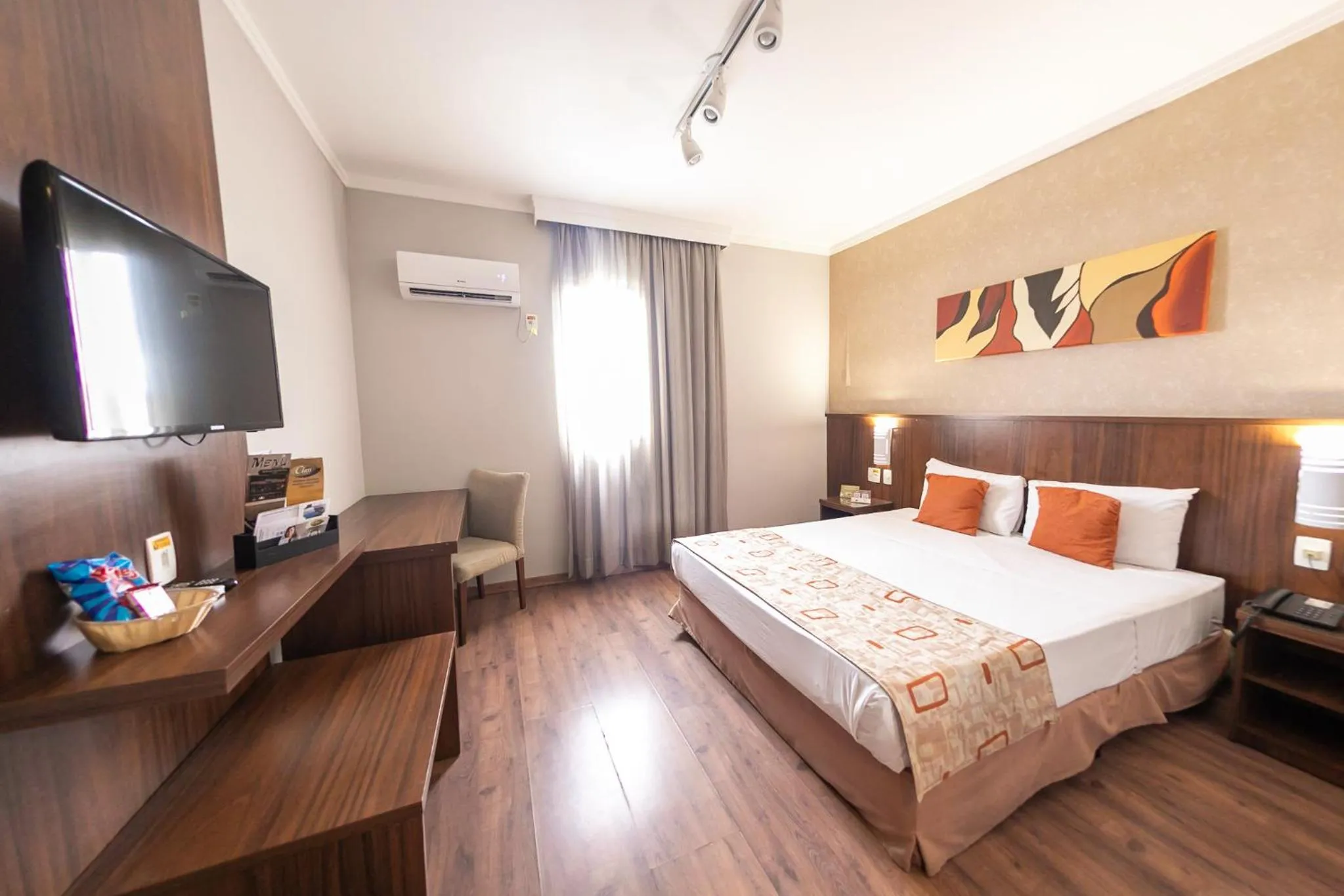 Quarto Superior Class A cama Quenn - single occupancy in Class Hotel Varginha