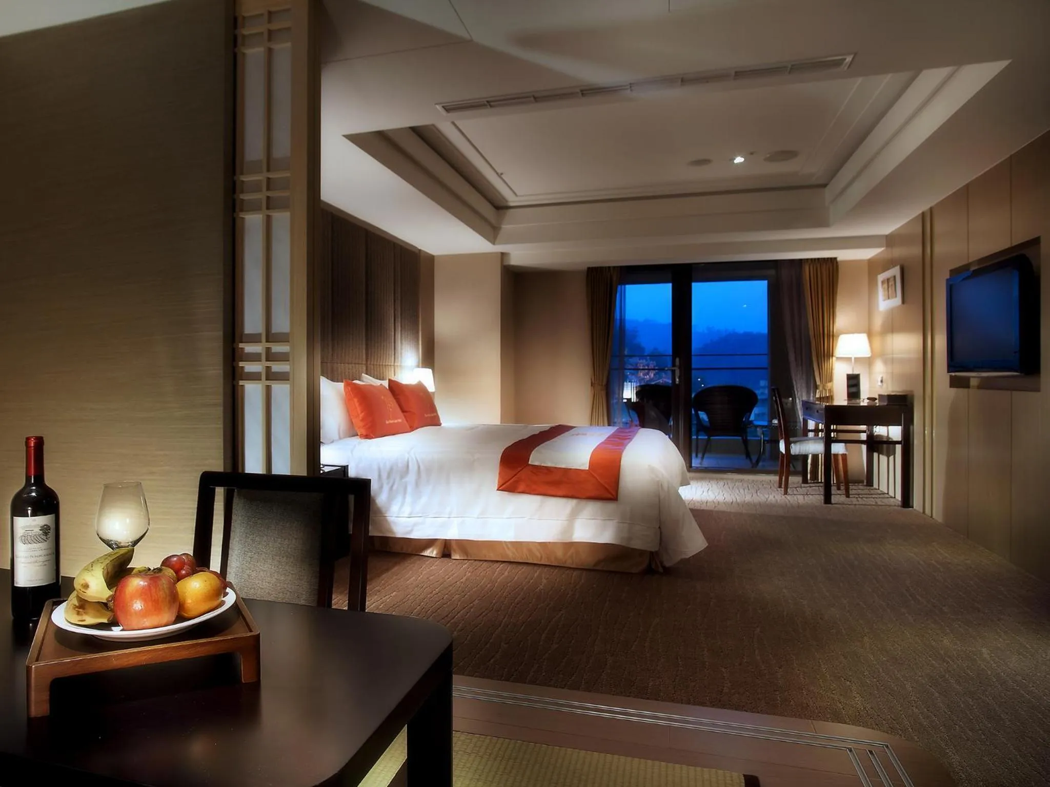 Double Room with Lake View in Sun Moon Lake Hotel