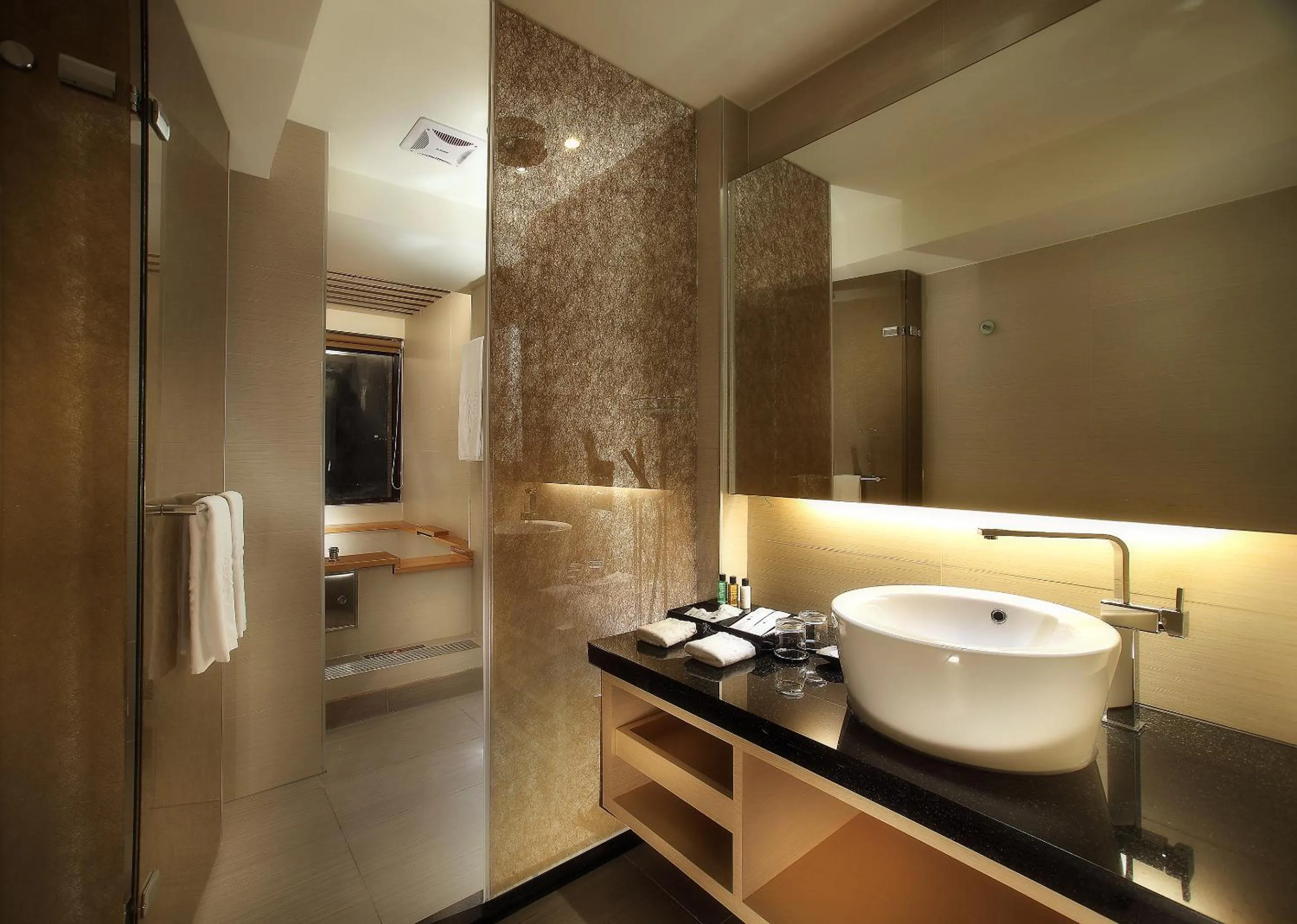 Deluxe Twin Room with Mountain View in Sun Moon Lake Hotel