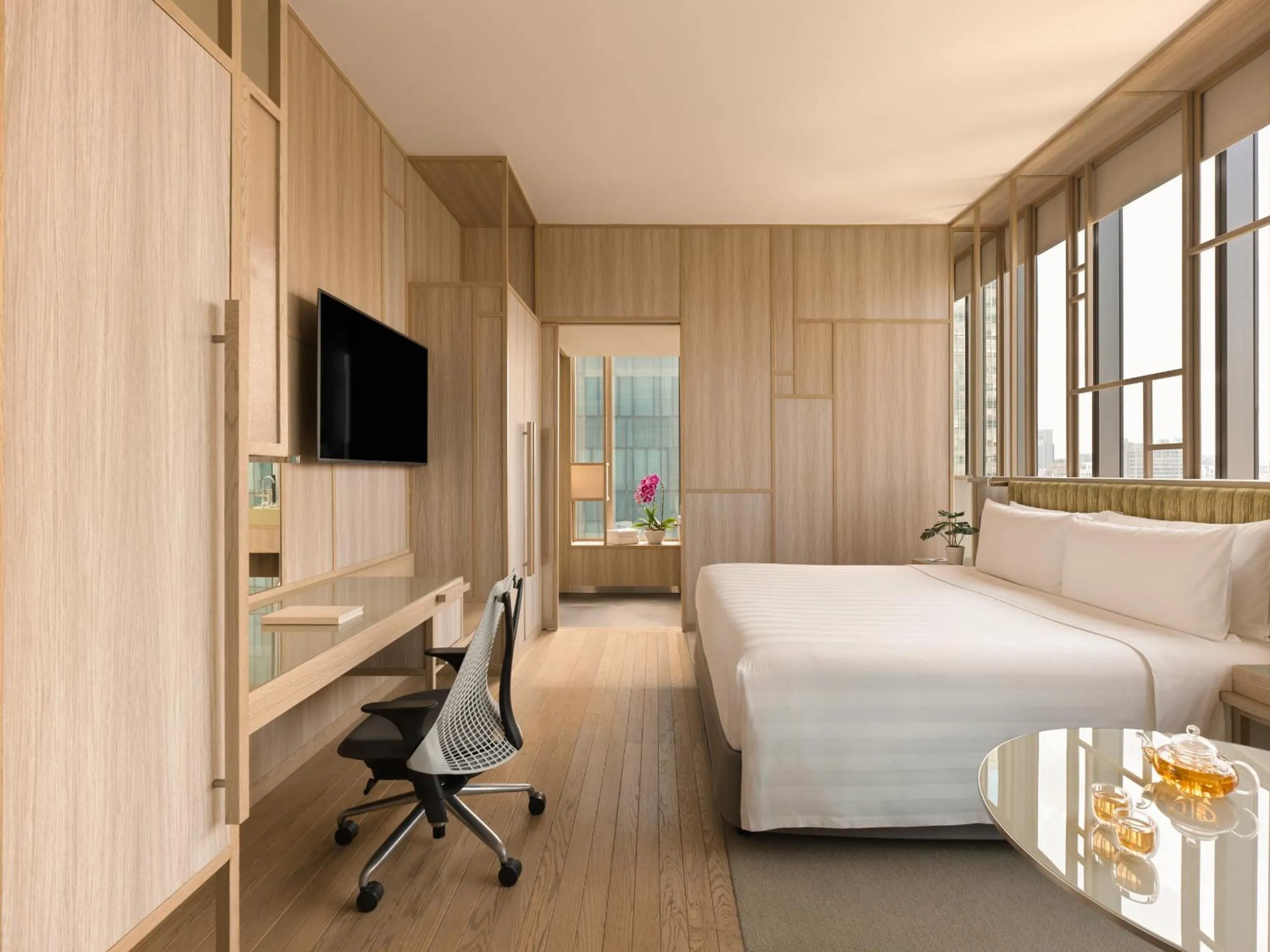 Signature Executive King – Family Room With Sofa Bed in PARKROYAL COLLECTION Pickering, Singapore