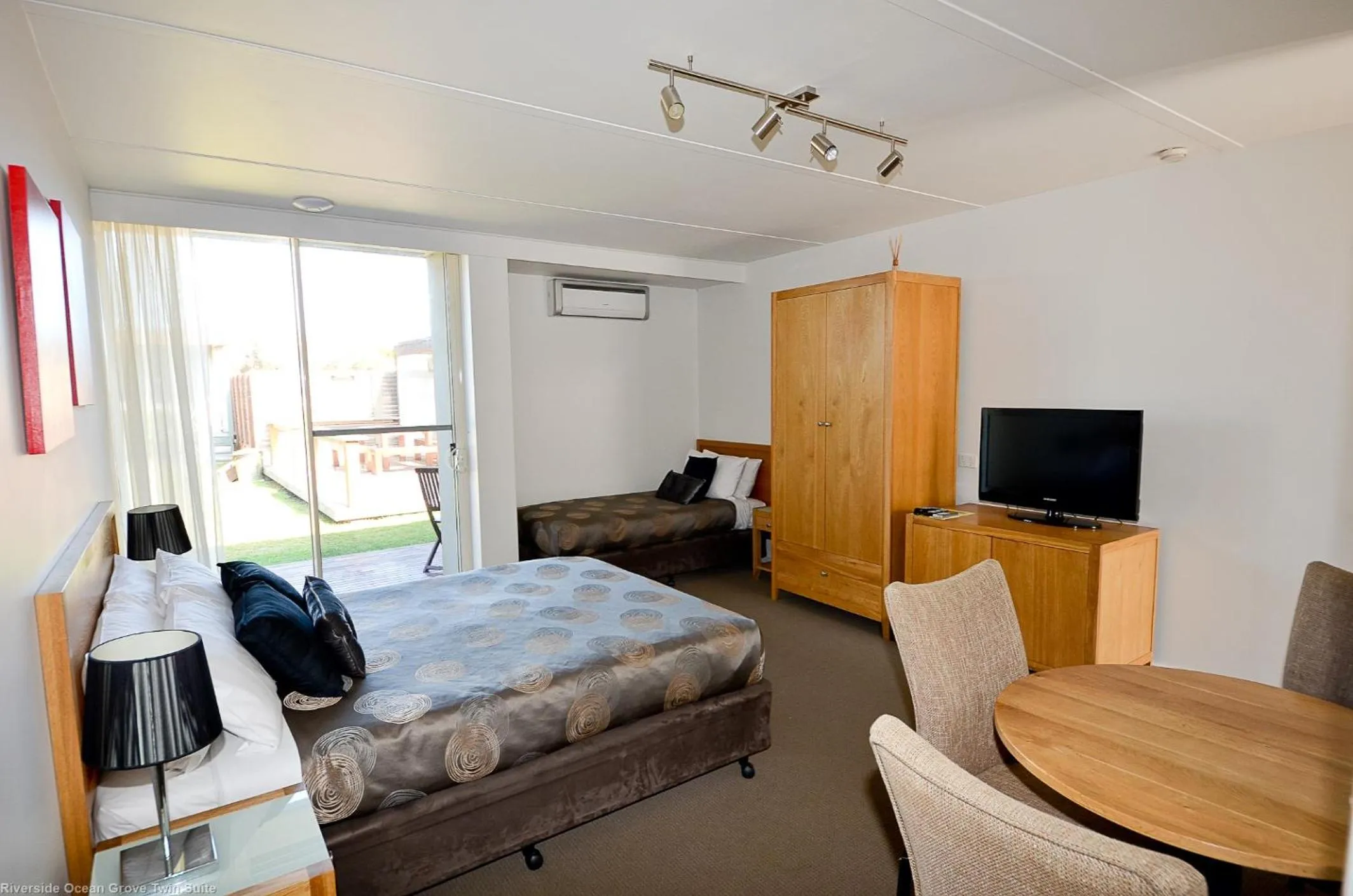 Motel Twin Room in Riverside Ocean Grove