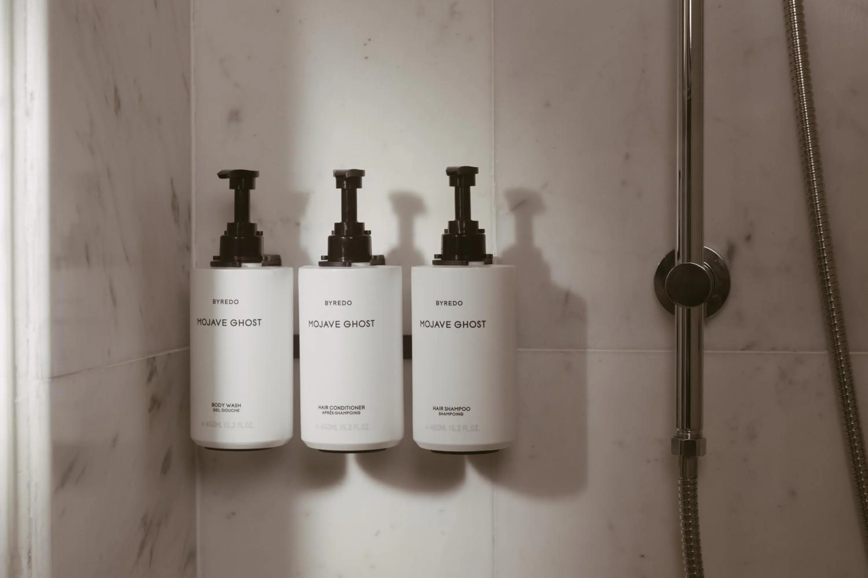 Deluxe King Room with Peak View in Conrad Hong Kong