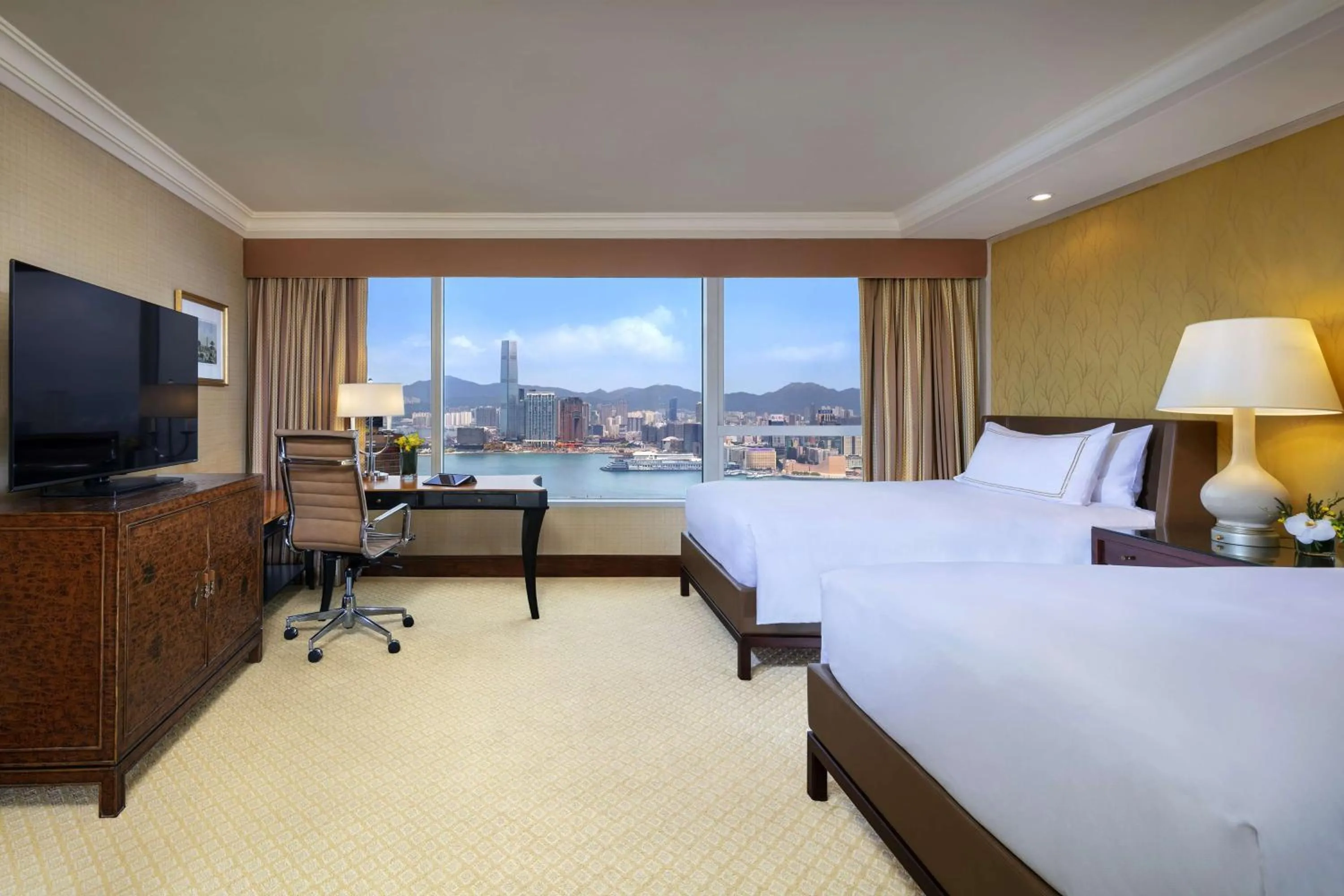 Executive Twin Room with Harbor View in Conrad Hong Kong