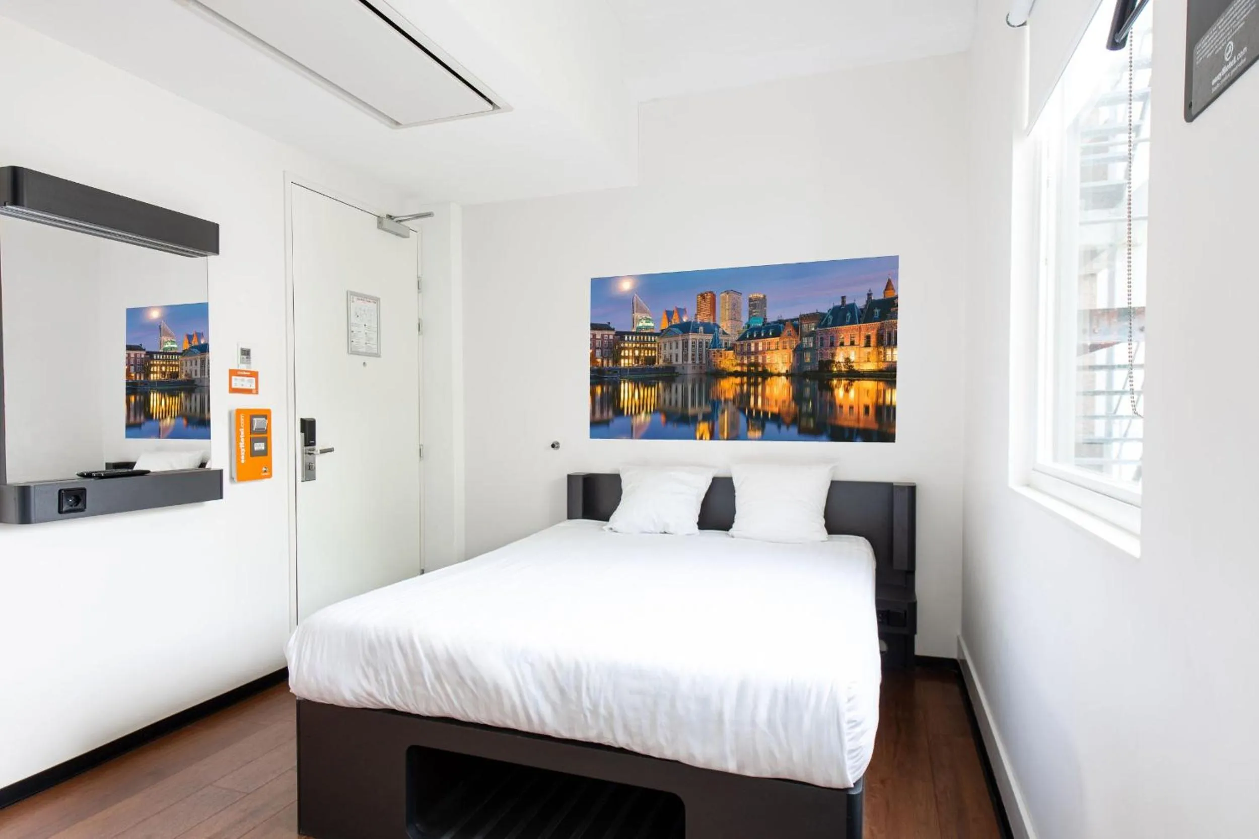 Superior Double Room in easyHotel The Hague City Centre