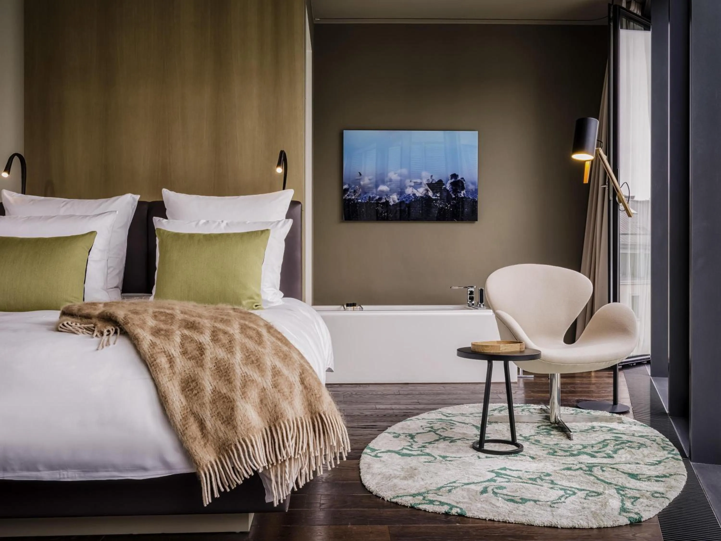 SO Embassy Room with King Bed and View in SO/ Berlin Das Stue