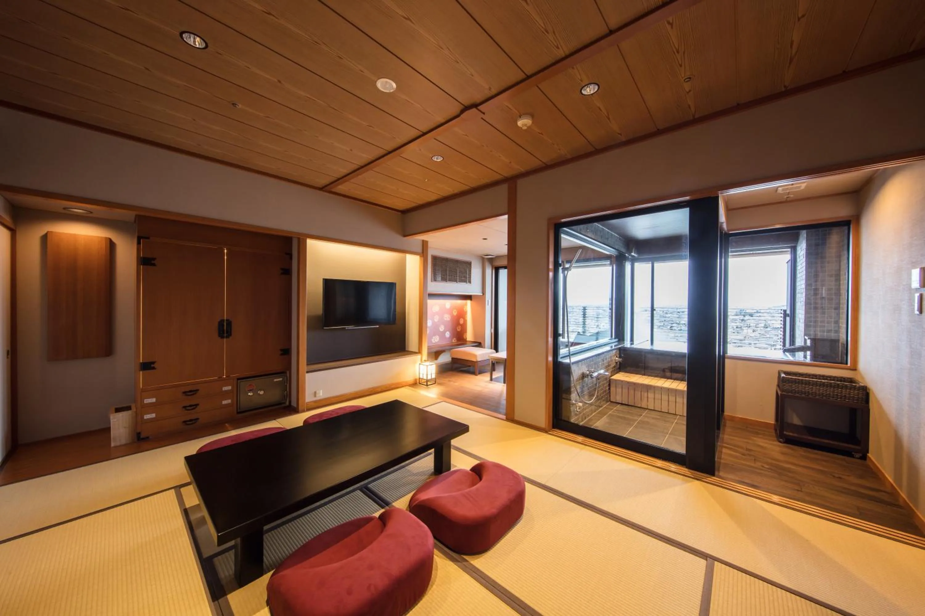 Japanese-Style Deluxe Room with Shower in Shoho