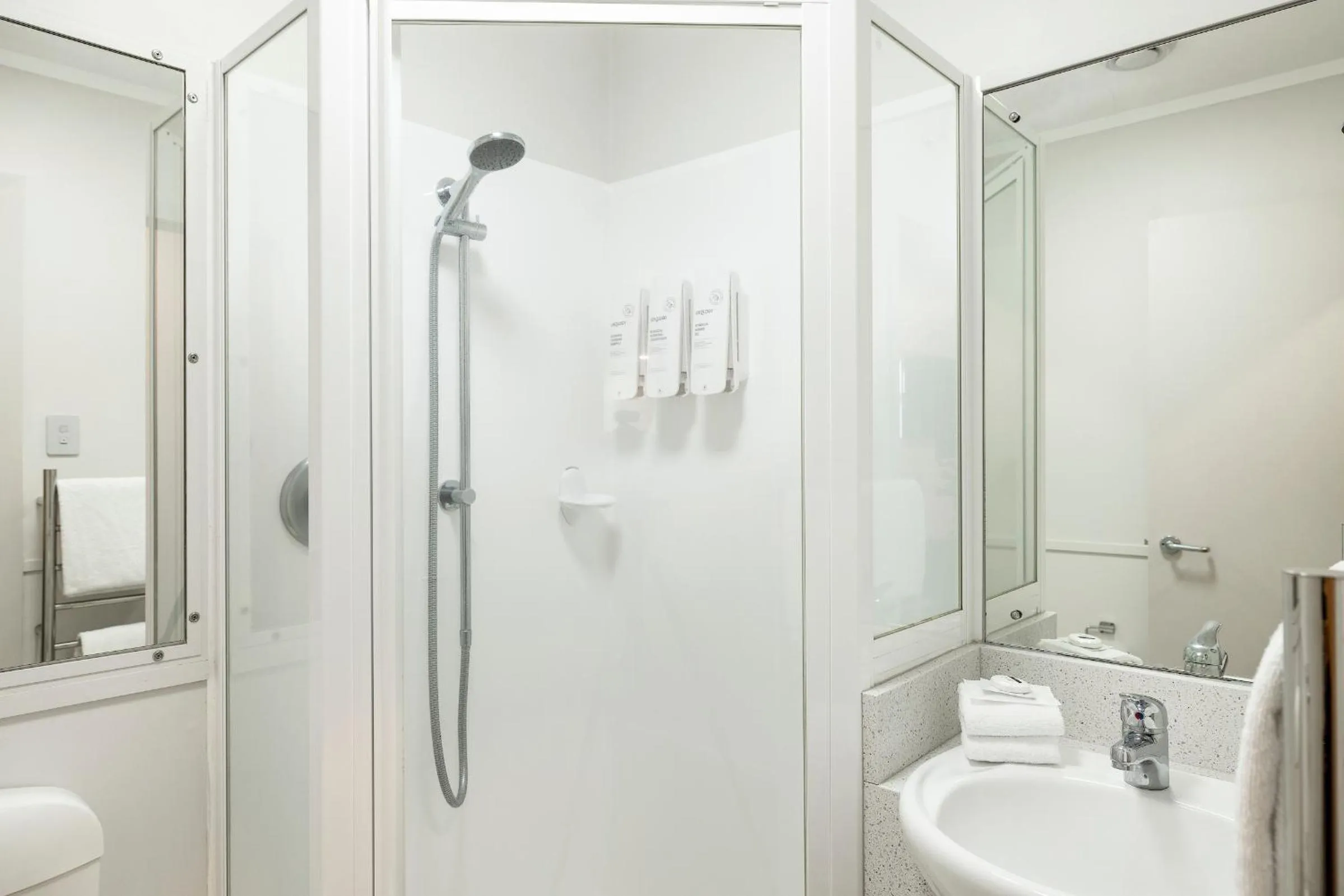 One-Bedroom Apartment in Quest on Johnston Serviced Apartments