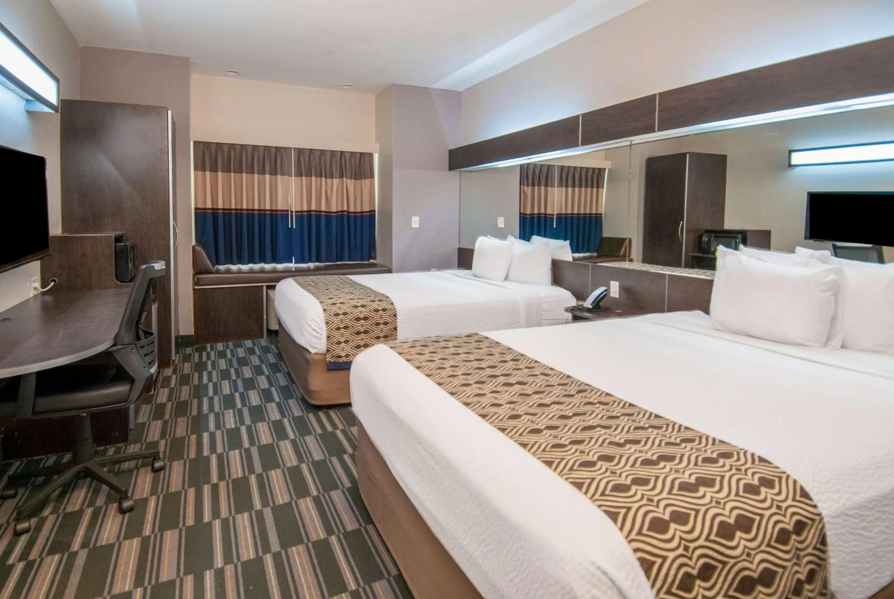 Deluxe Queen Room - Disability Access/Non-Smoking in Microtel Inn and Suites Lafayette