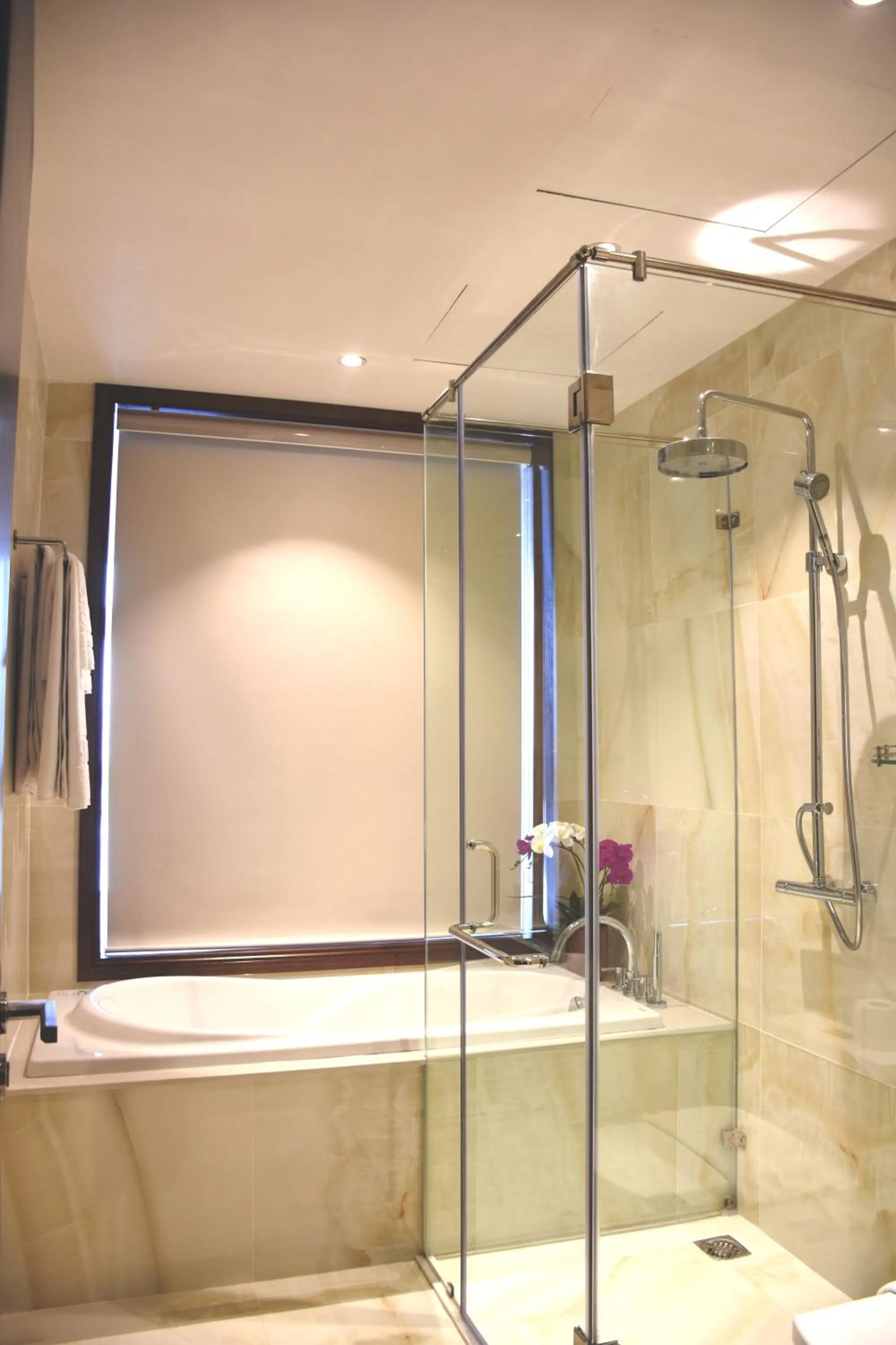 Luxury Triple Room in Signature Boutique Hotel