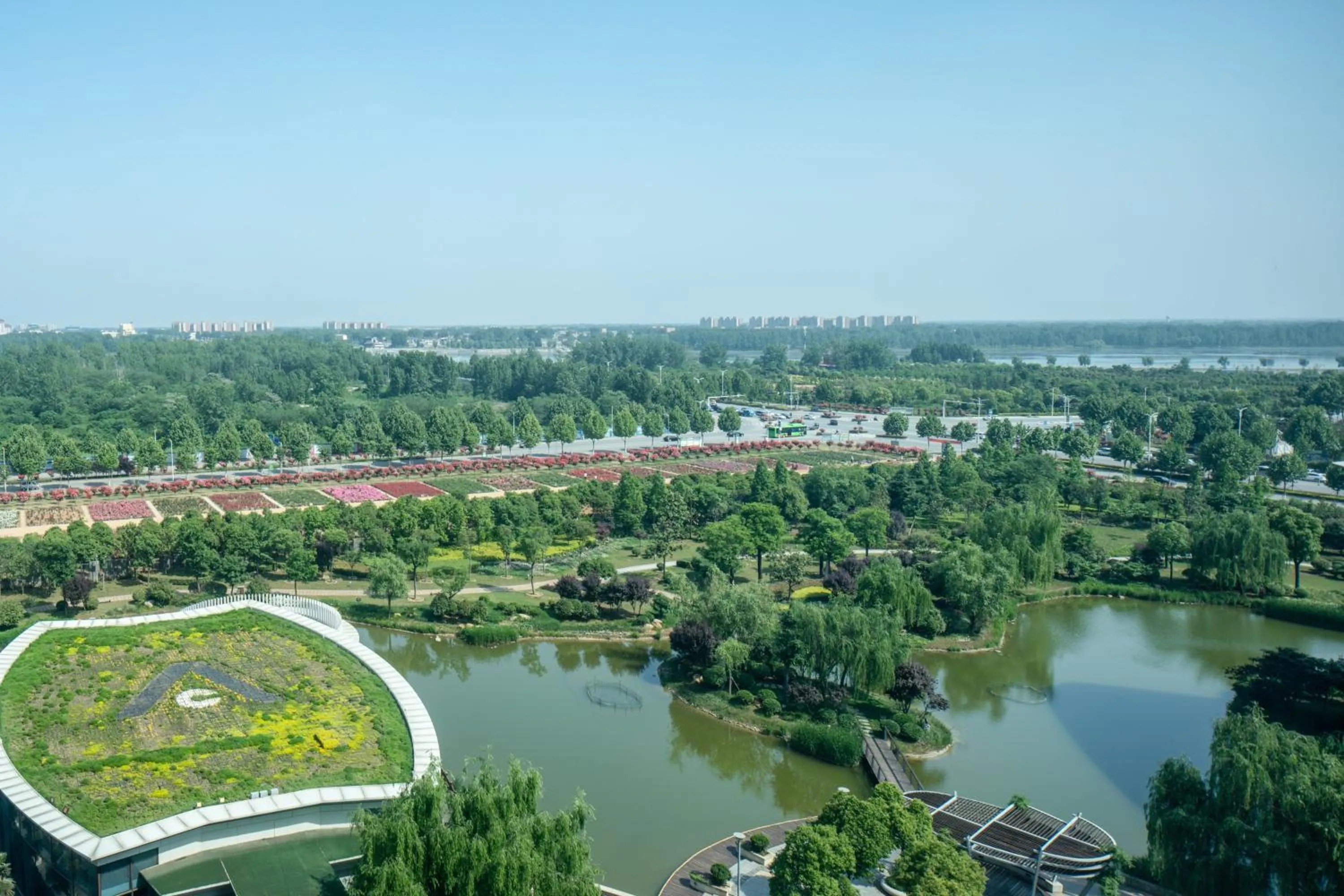 Standard Twin Room with River View in Holiday Inn Nanyang by IHG