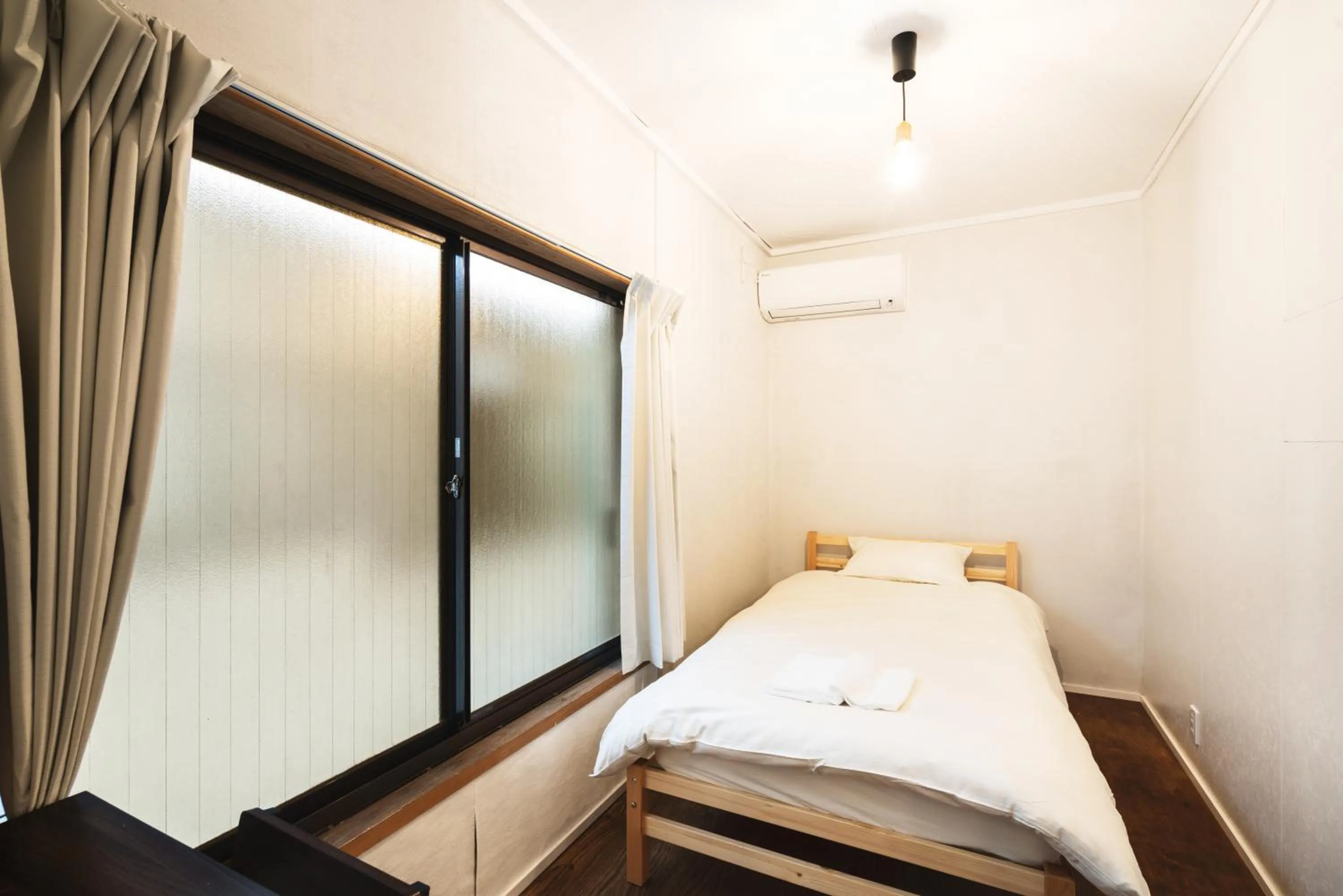 Single Room with Shared Bathroom in Hostel Marika -ホステルマリカ-