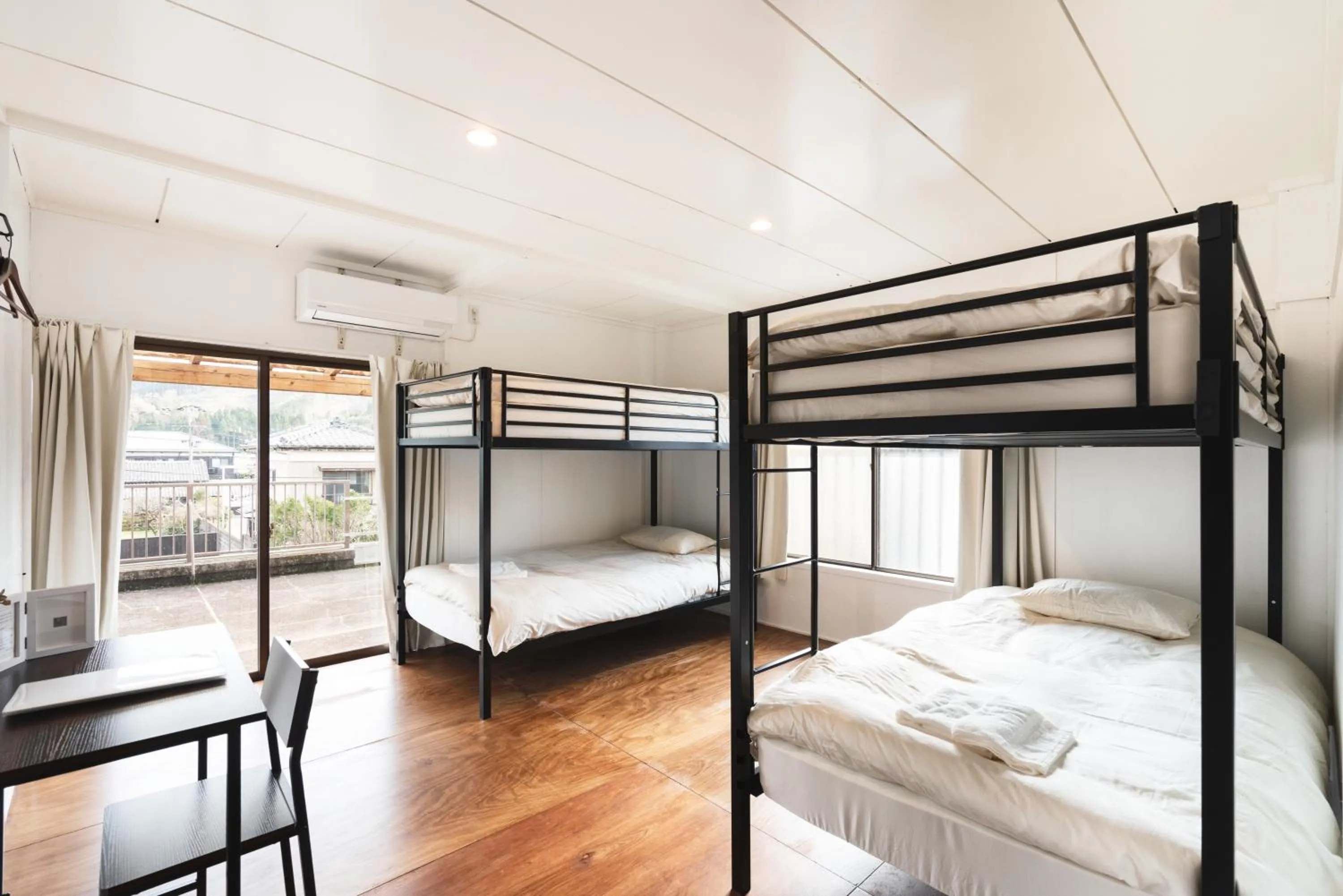 Quadruple Room with Shared Bathroom in Hostel Marika -ホステルマリカ-