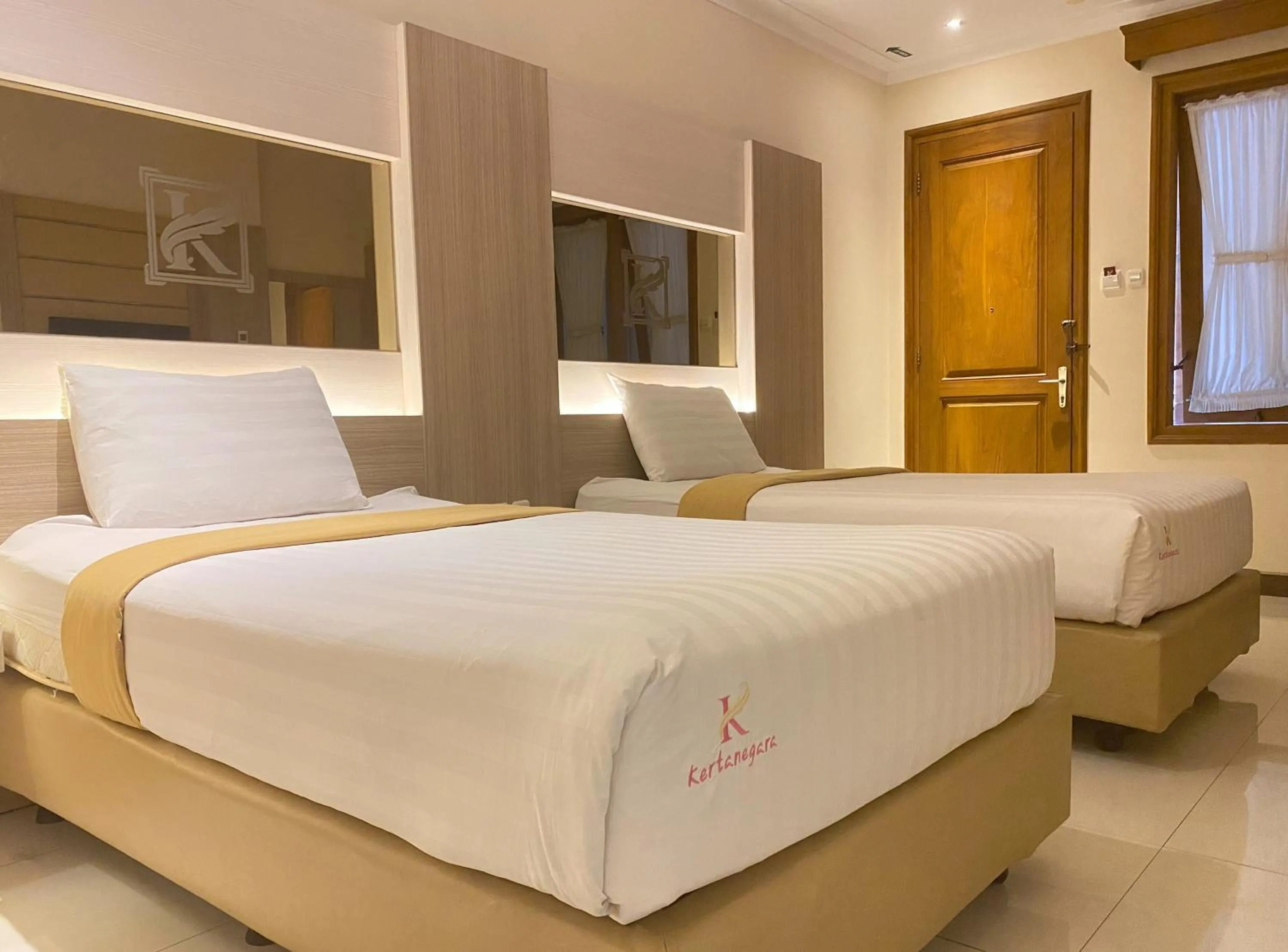 Junior Twin Beds in Kertanegara Premium Guest House