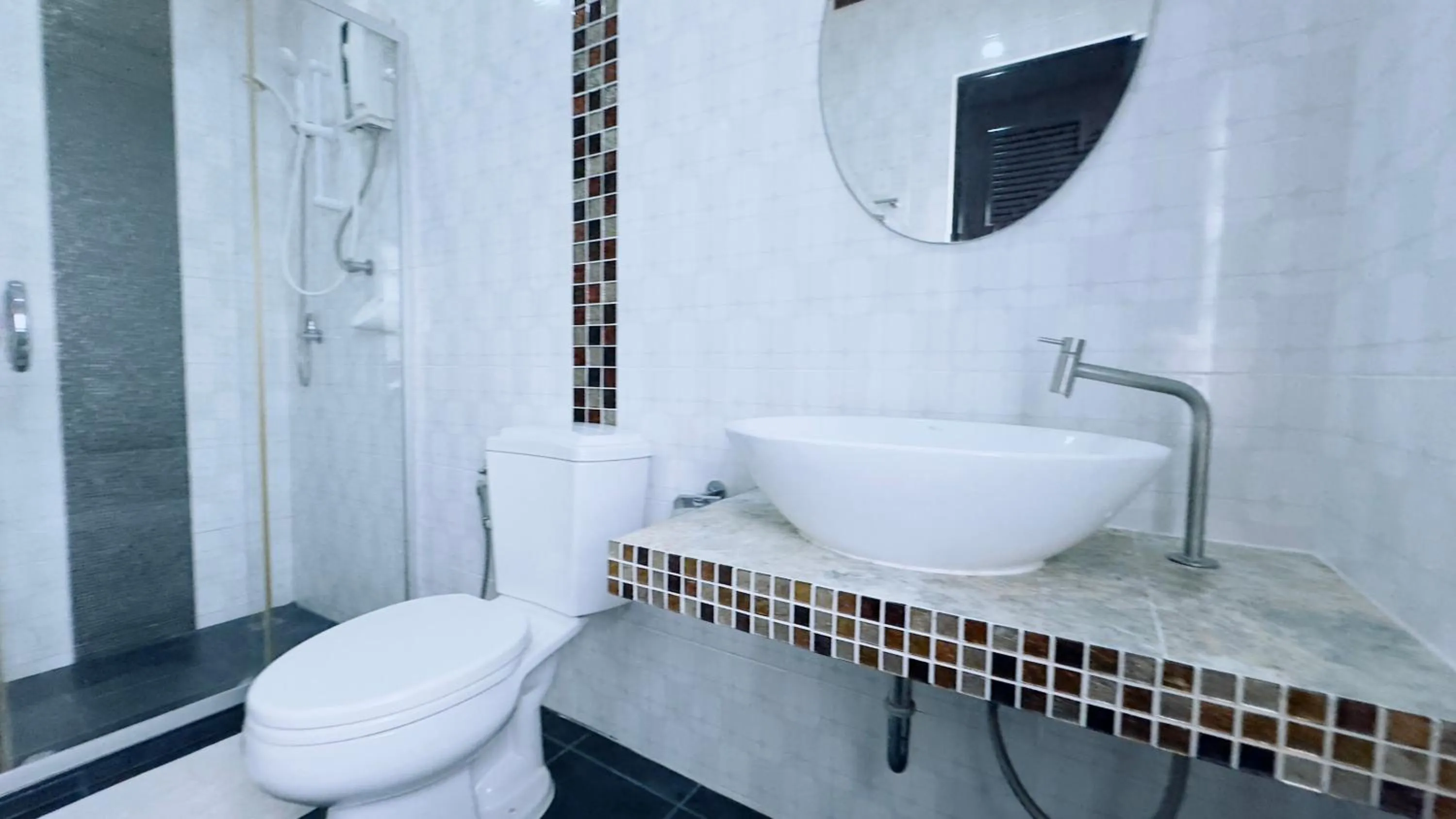 Deluxe Twin Room in EZ House