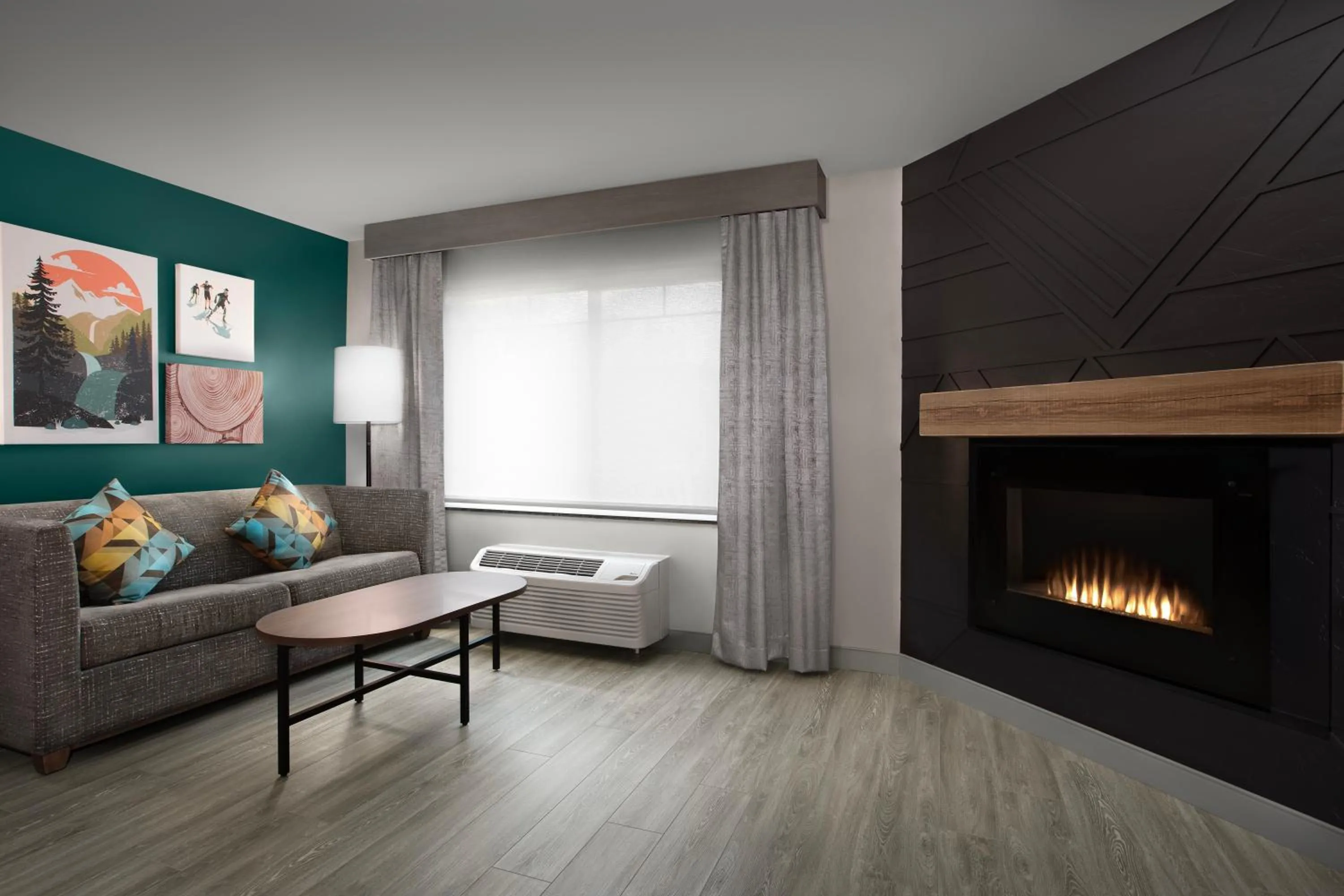 Standard Queen Room with Two Queen Beds and Fireplace in Holiday Inn & Suites Durango Downtown by IHG