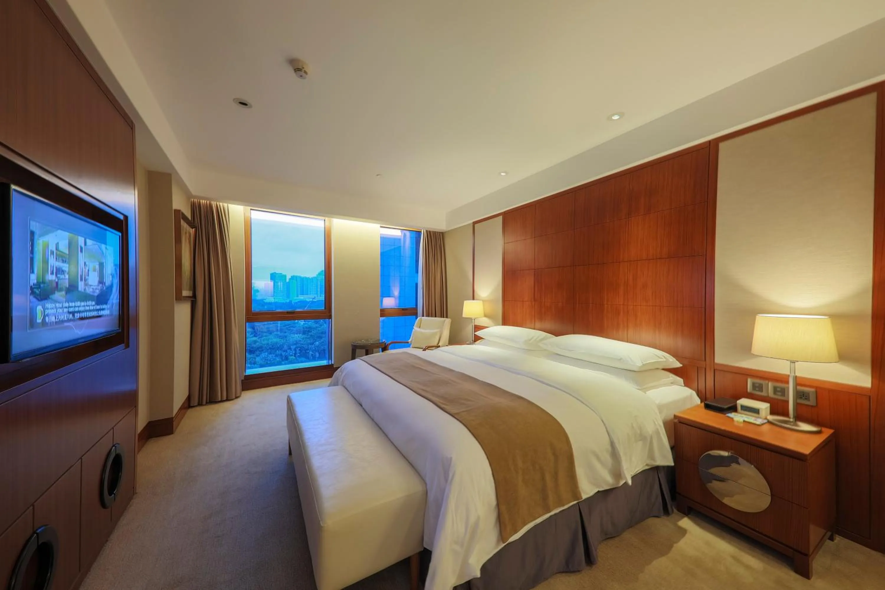 One-Bedroom Business Suite - single occupancy in Shenzhen Nanshan L'Hermitage