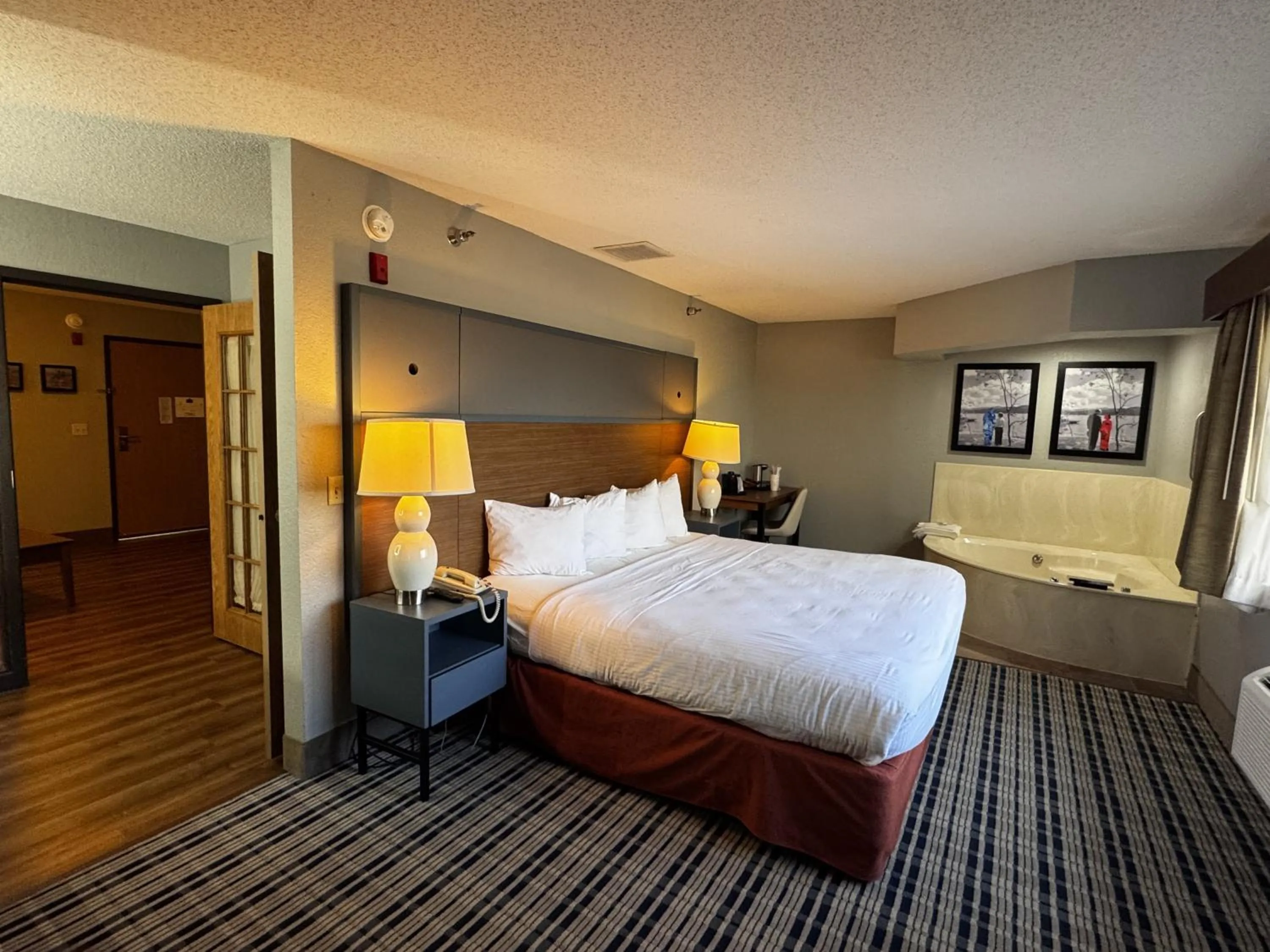 Premier King Suite - Non-Smoking in AmericInn by Wyndham White Bear Lake St. Paul