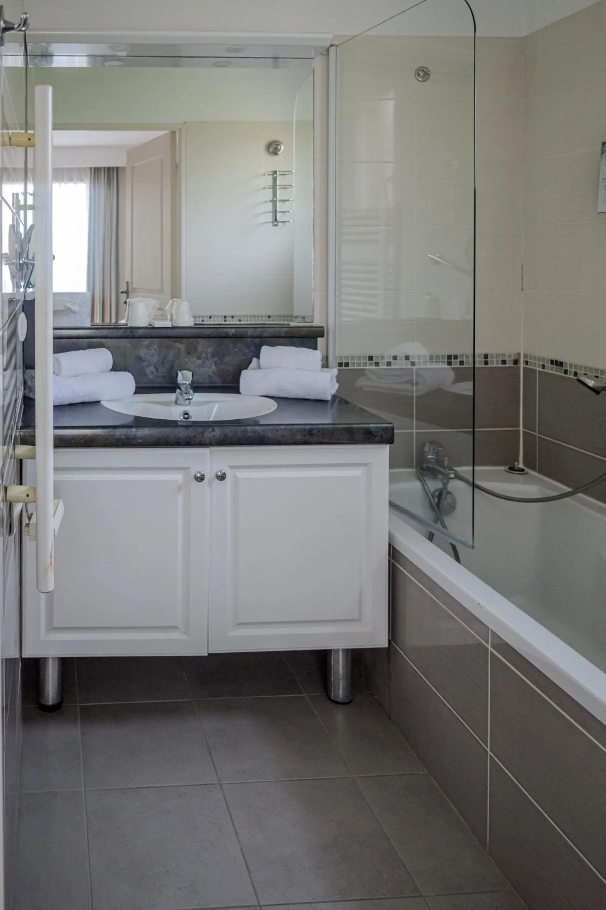 Deluxe Apartment in Tulip Inn Honfleur Residence & Spa