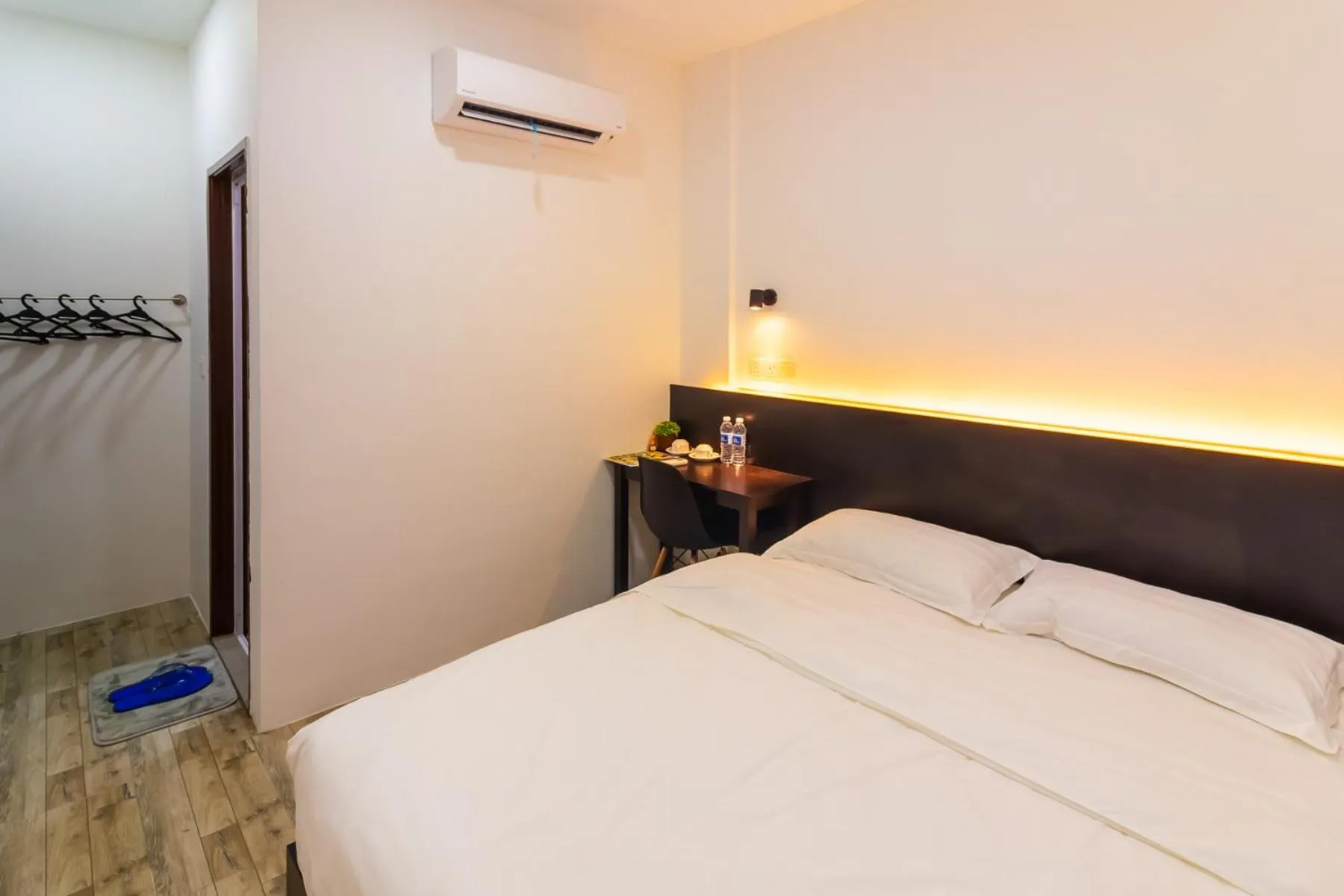 Superior Queen Room without Window in Tambun Warm Hotel