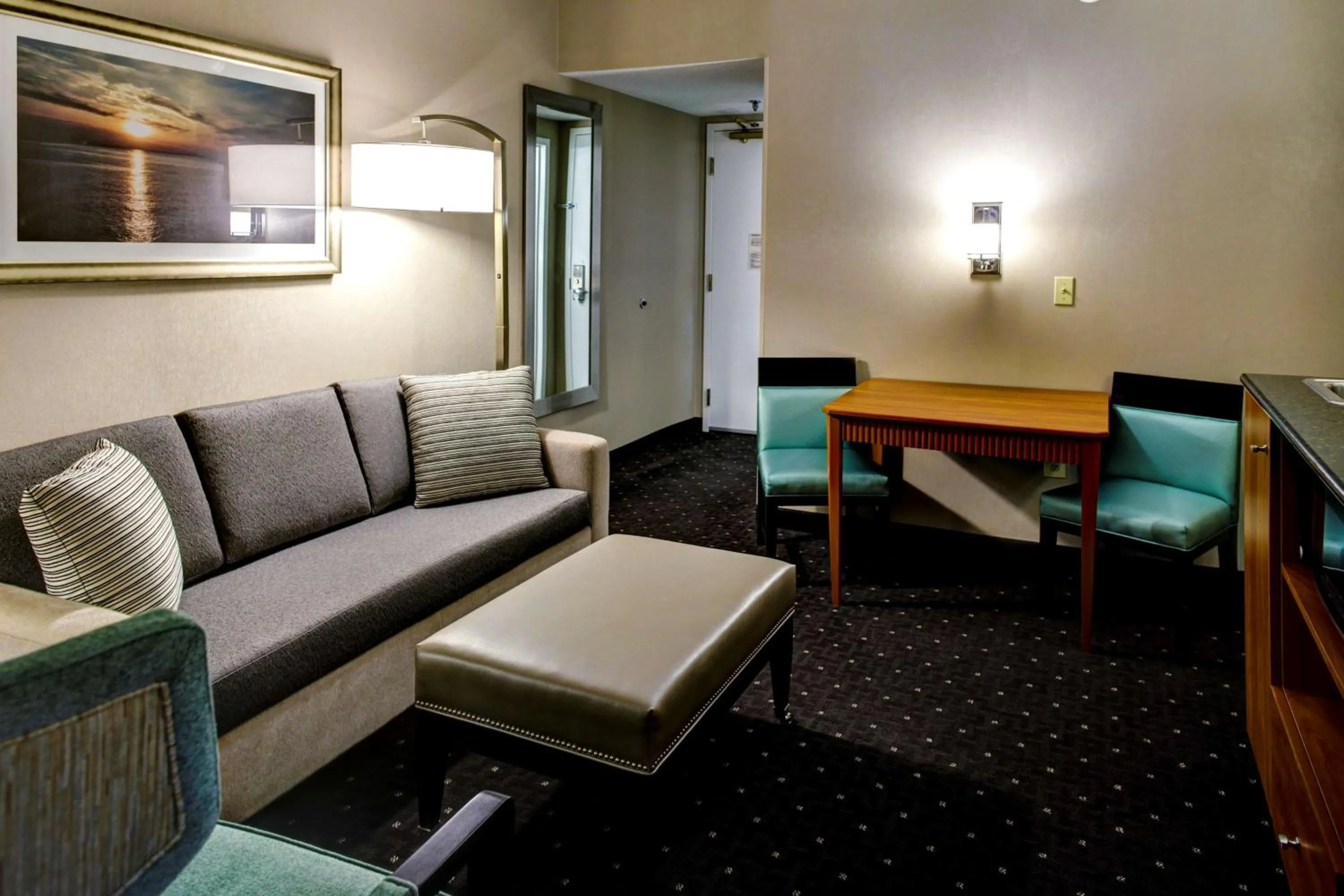 Larger King Suite - Non-Smoking in Embassy Suites Williamsburg