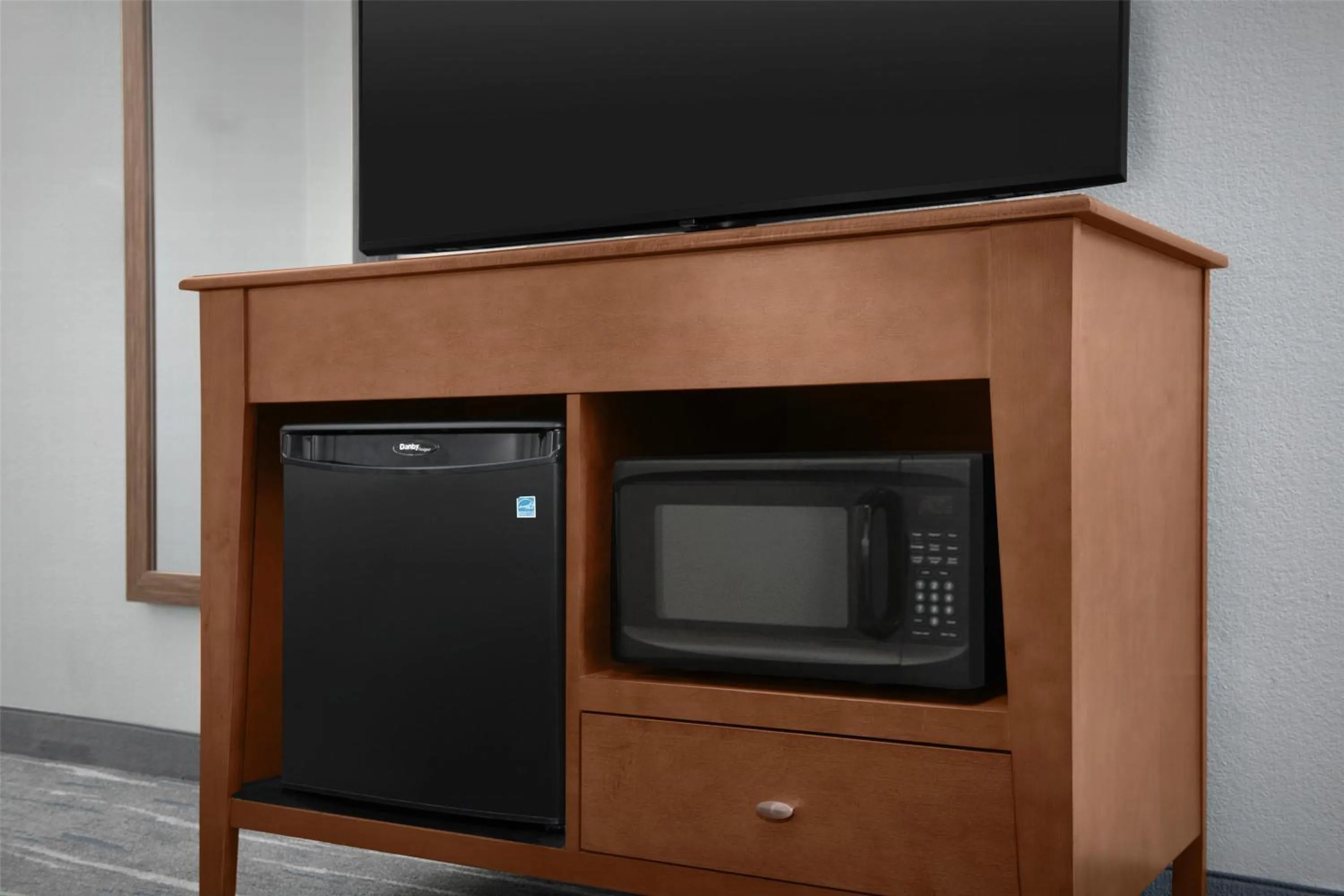 Queen Room with Two Queen Beds in Hampton Inn Pittsburgh Greentree