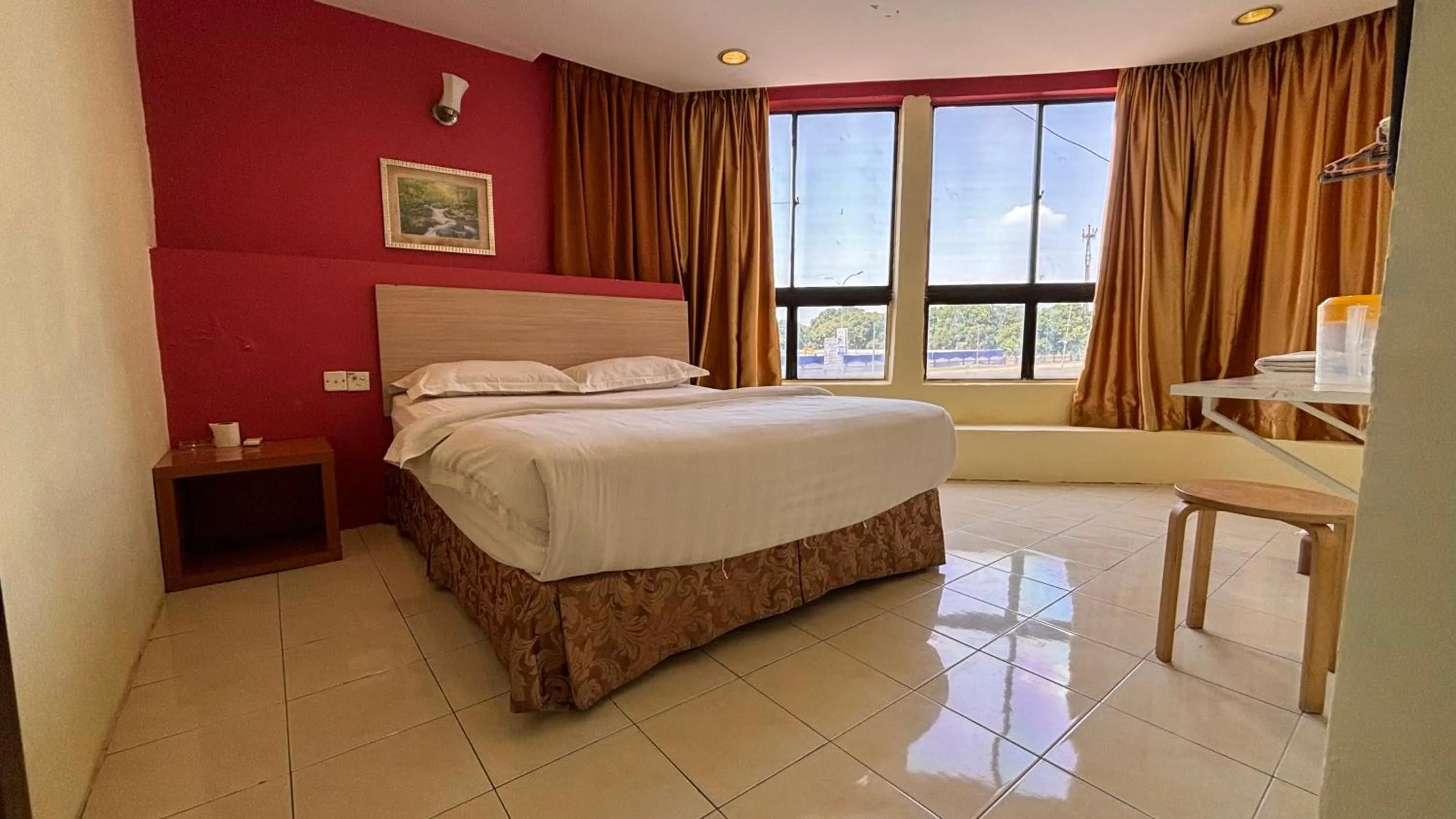 Deluxe Queen Room in Hotel Centum