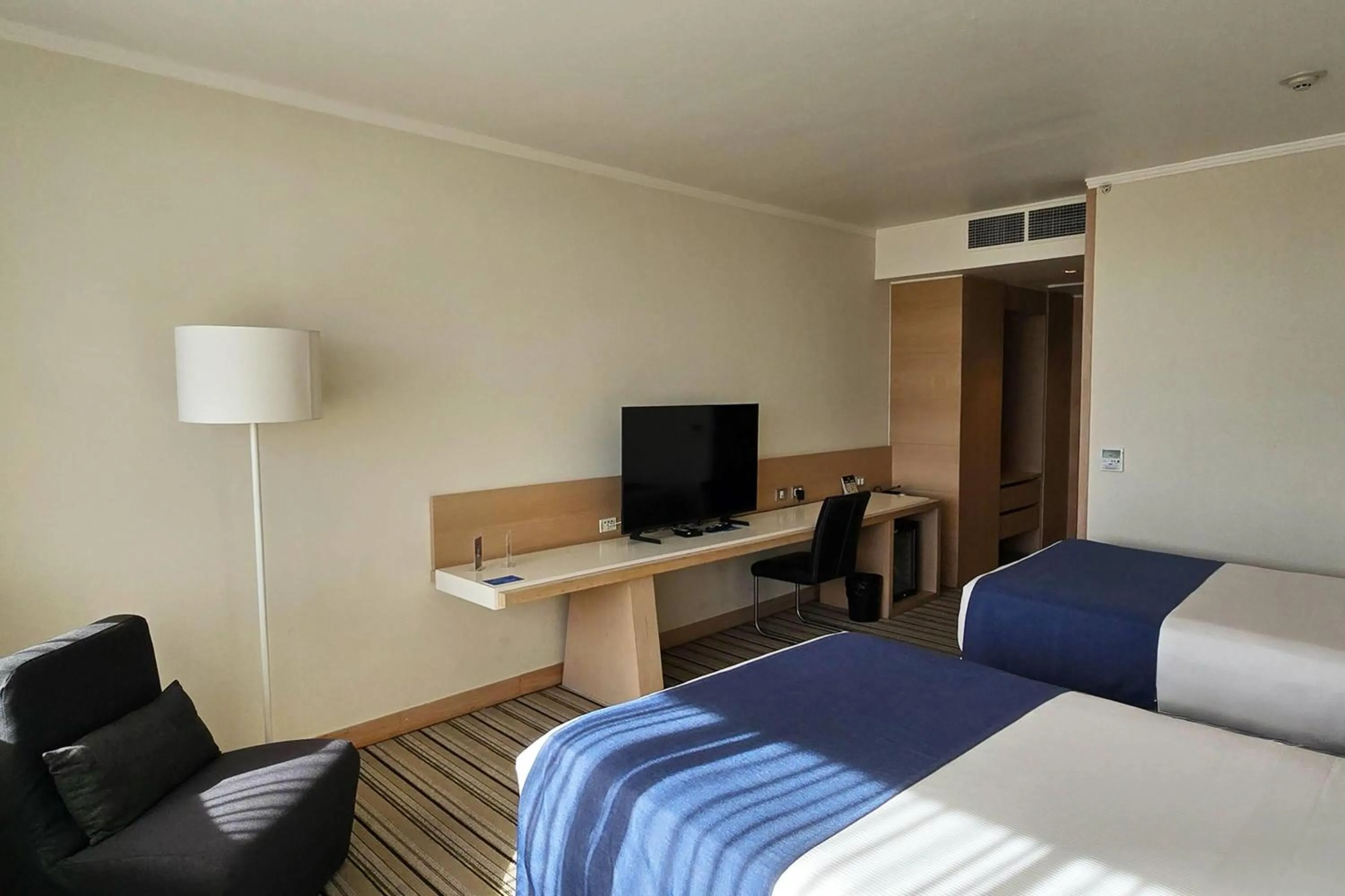 Standard 2 Double Beds, City View, Non-Smoking - single occupancy in Wyndham Concepcion Pettra