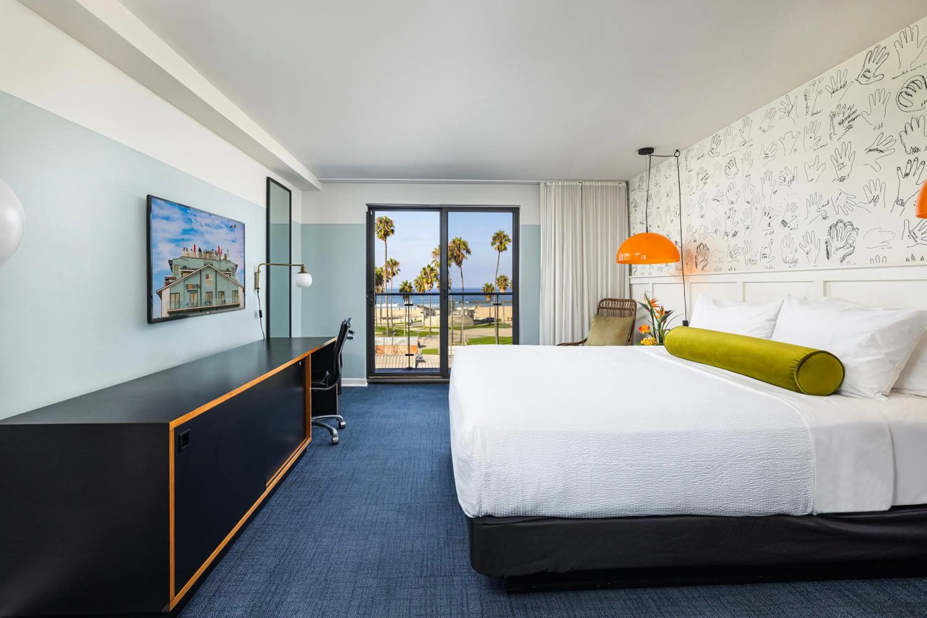 King Room with Ocean View in Hotel Erwin Venice Beach