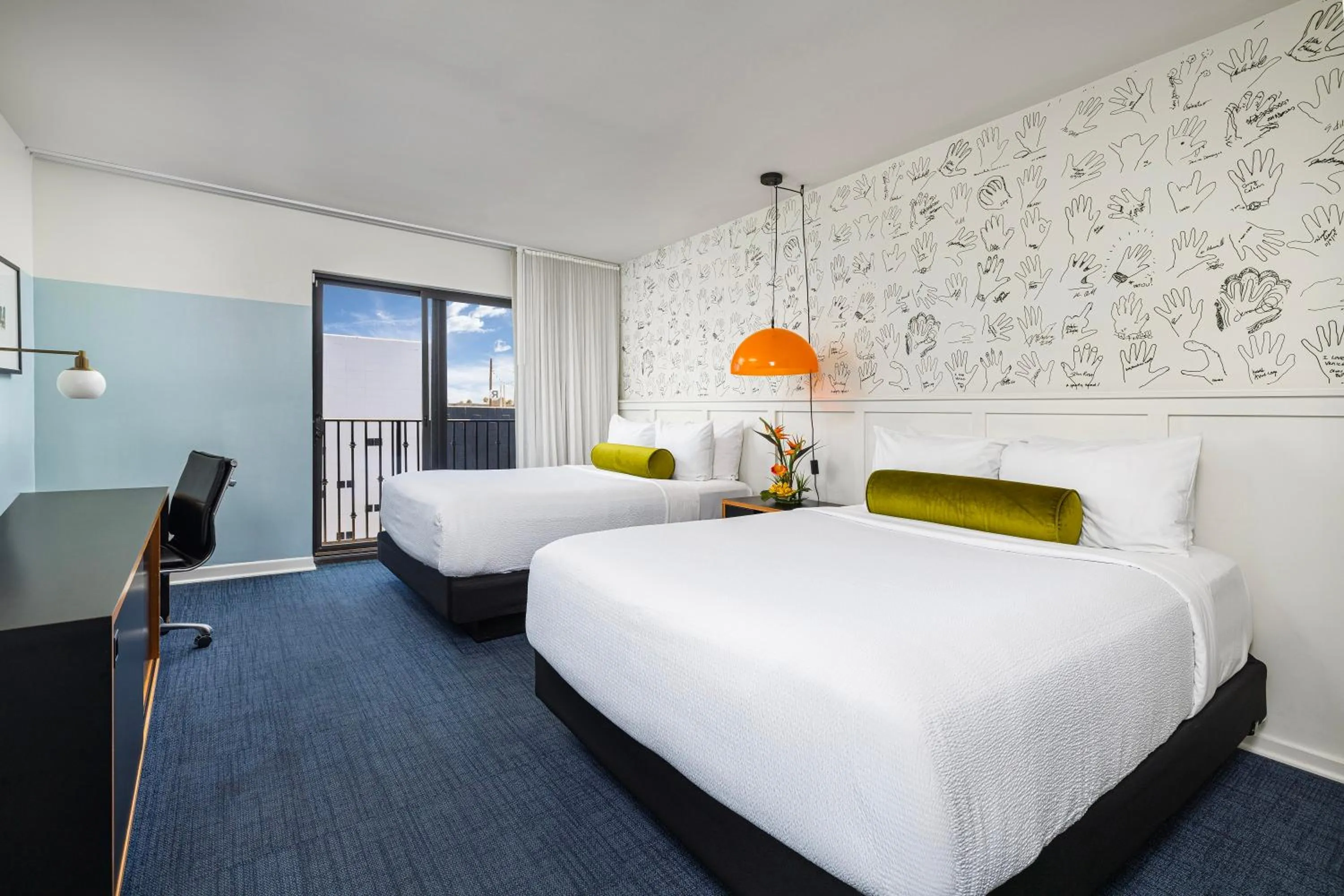 City View Room with Two Queen Beds in Hotel Erwin Venice Beach