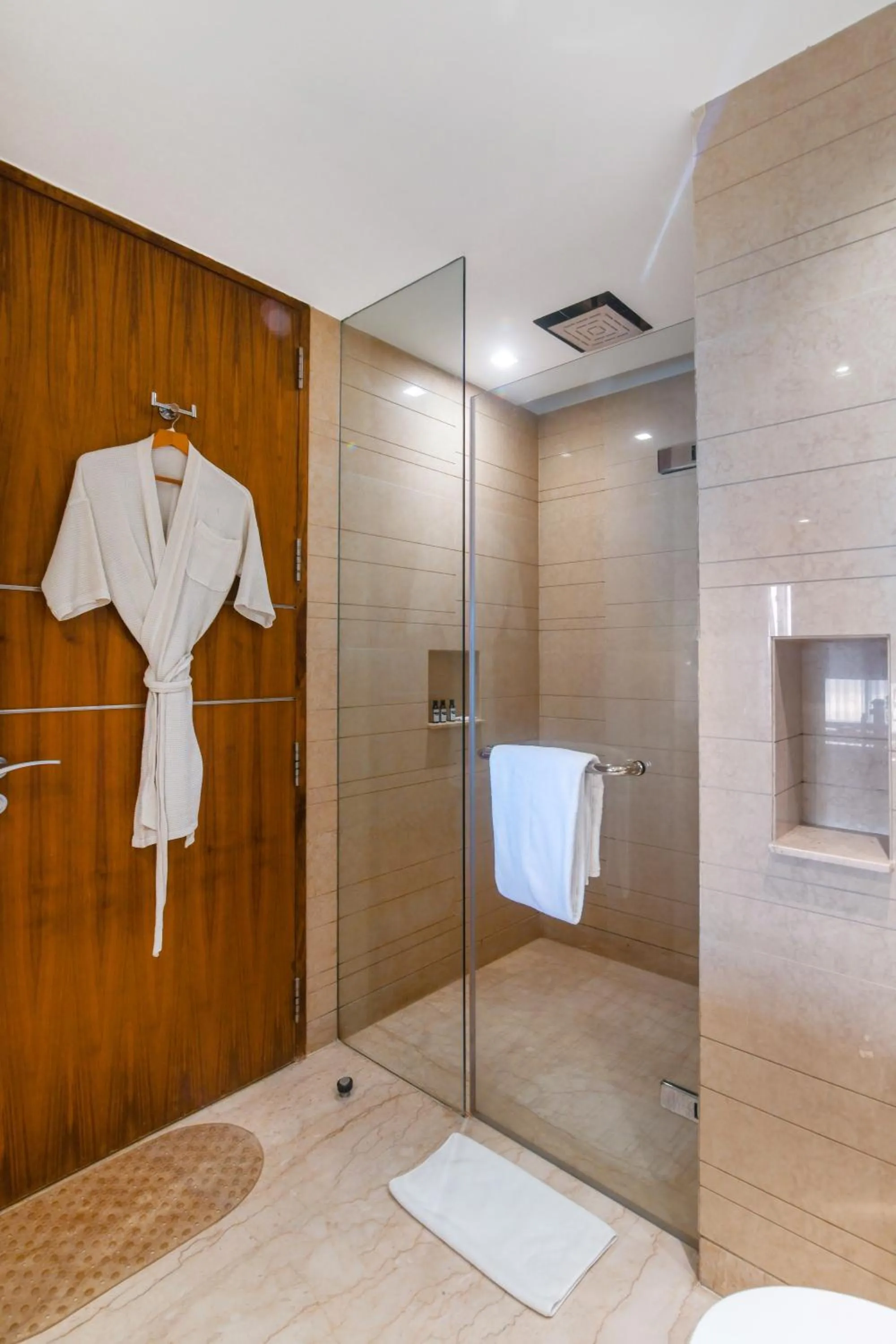 King Room - 20% discount on Food & Beverage and Spa in Hyatt Ahmedabad