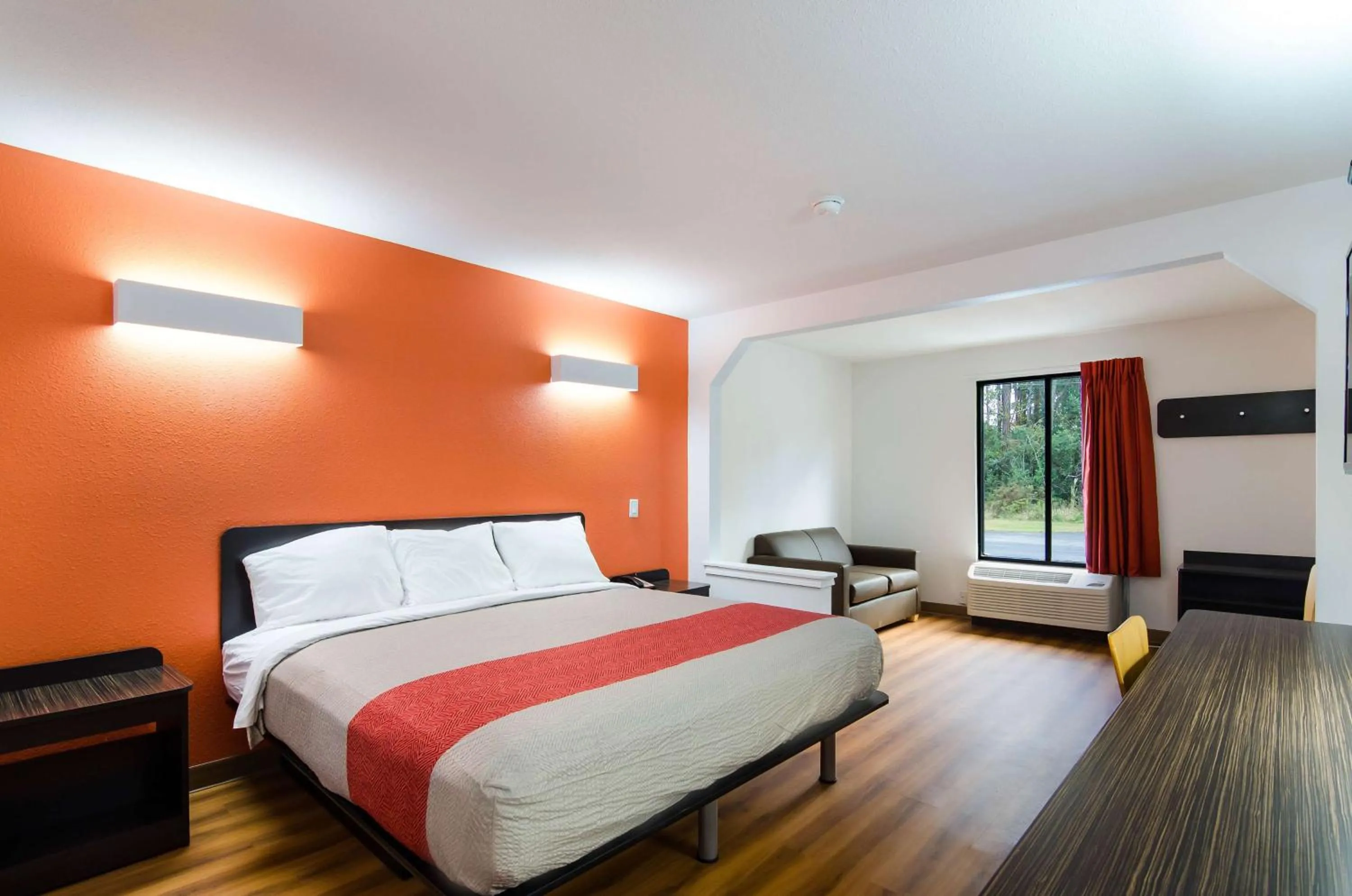 King Room - Disability Access - Non-Smoking in Motel 6 Moss Point, MS