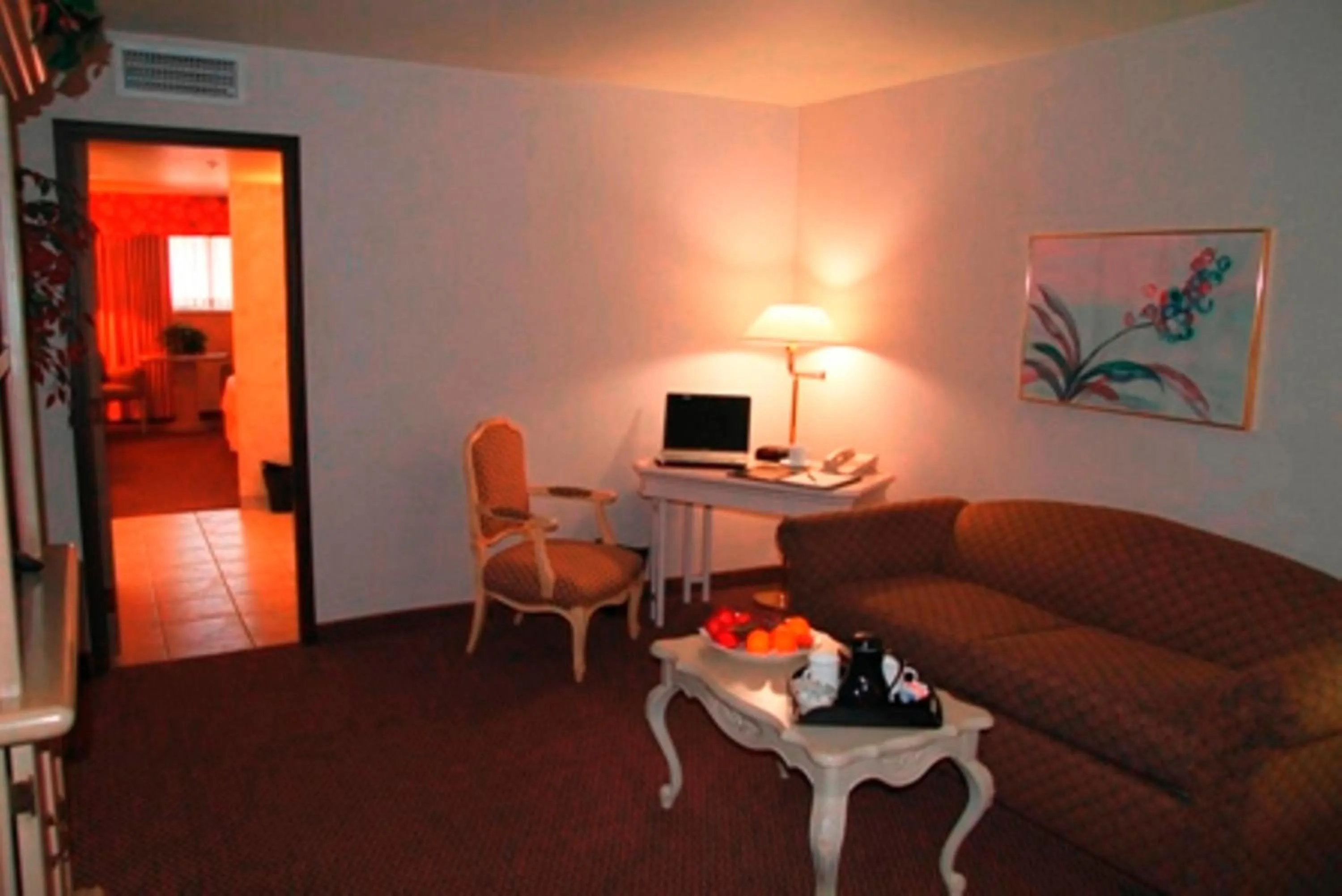 Deluxe King Room - Mobility Access/Non-Smoking in Ramada by Wyndham Viscount Suites Tucson East