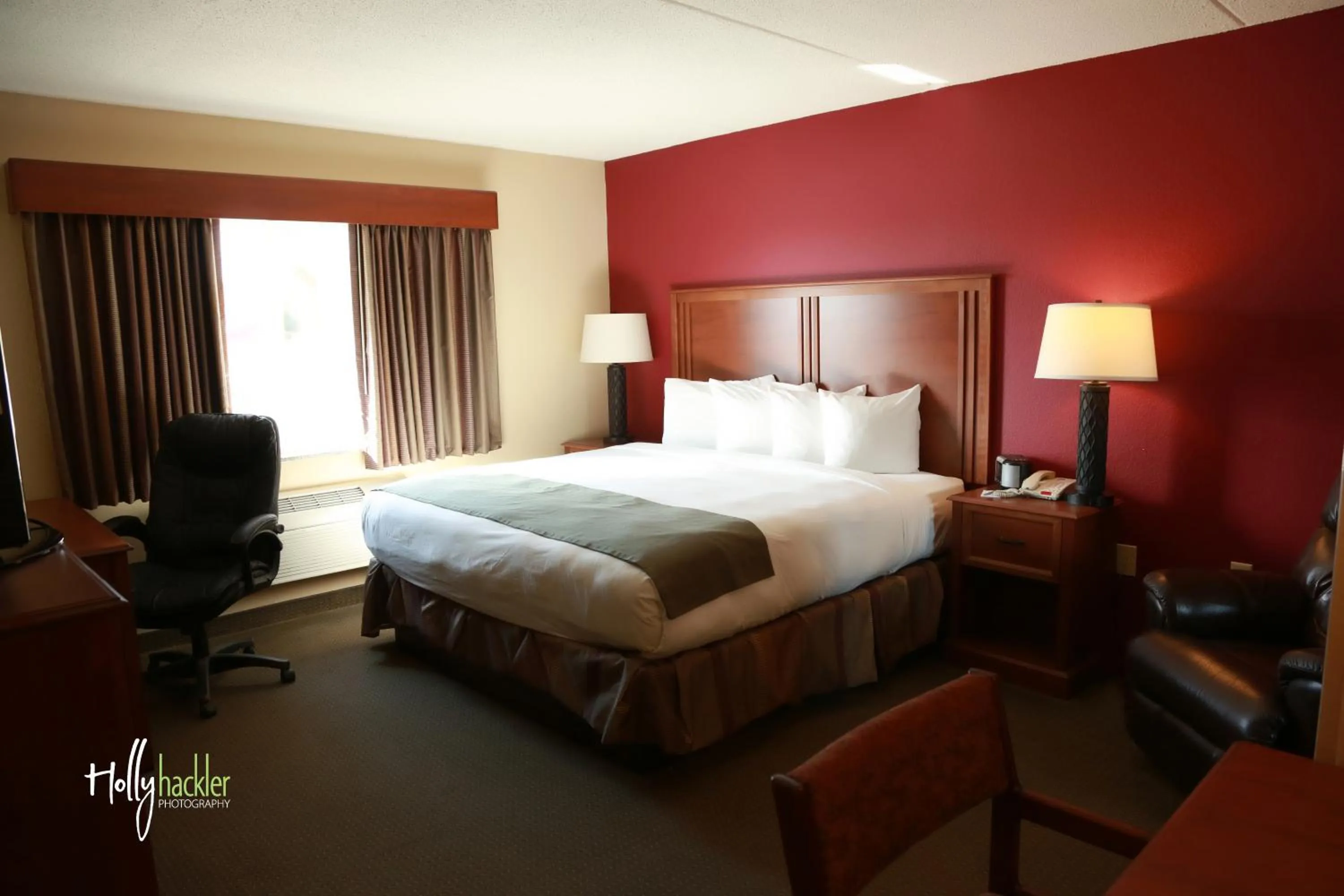 Premier King Suite - Non-Smoking in AmericInn by Wyndham McAlester