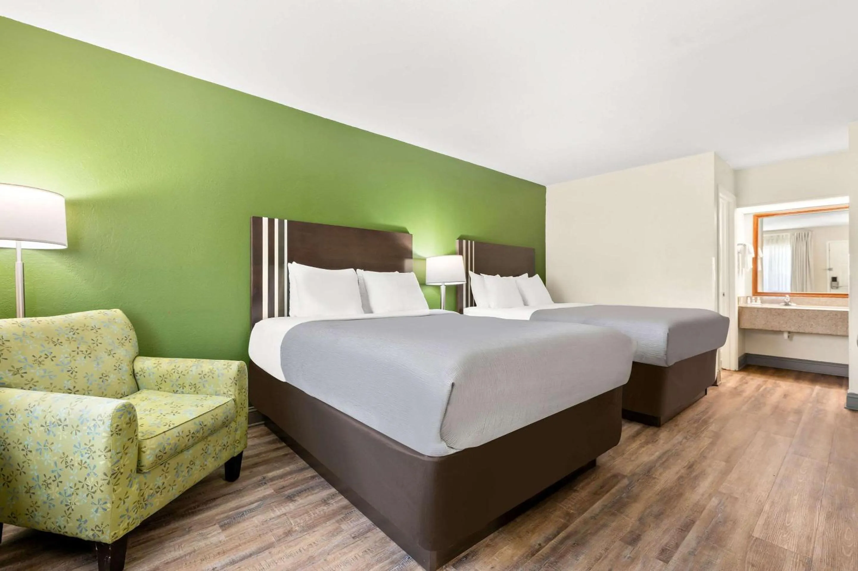 Queen Room with Two Queen Beds -Ground Floor Non-Smoking  in Quality Inn Pelham I-65 exit 246